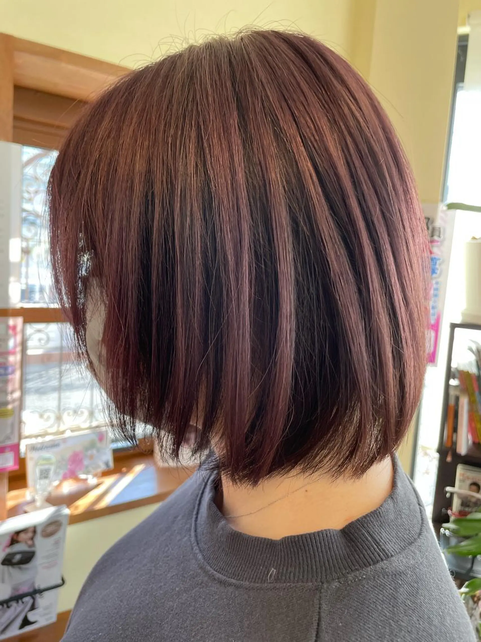 ミディアム カラー ピンクカラー 大橋 綾子のヘアスタイル