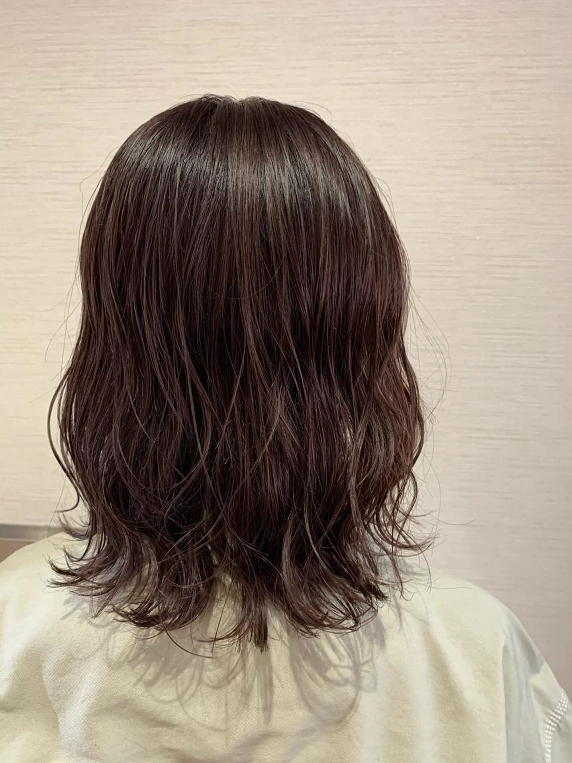 ミディアム カラー 蓮見  友里のヘアスタイル