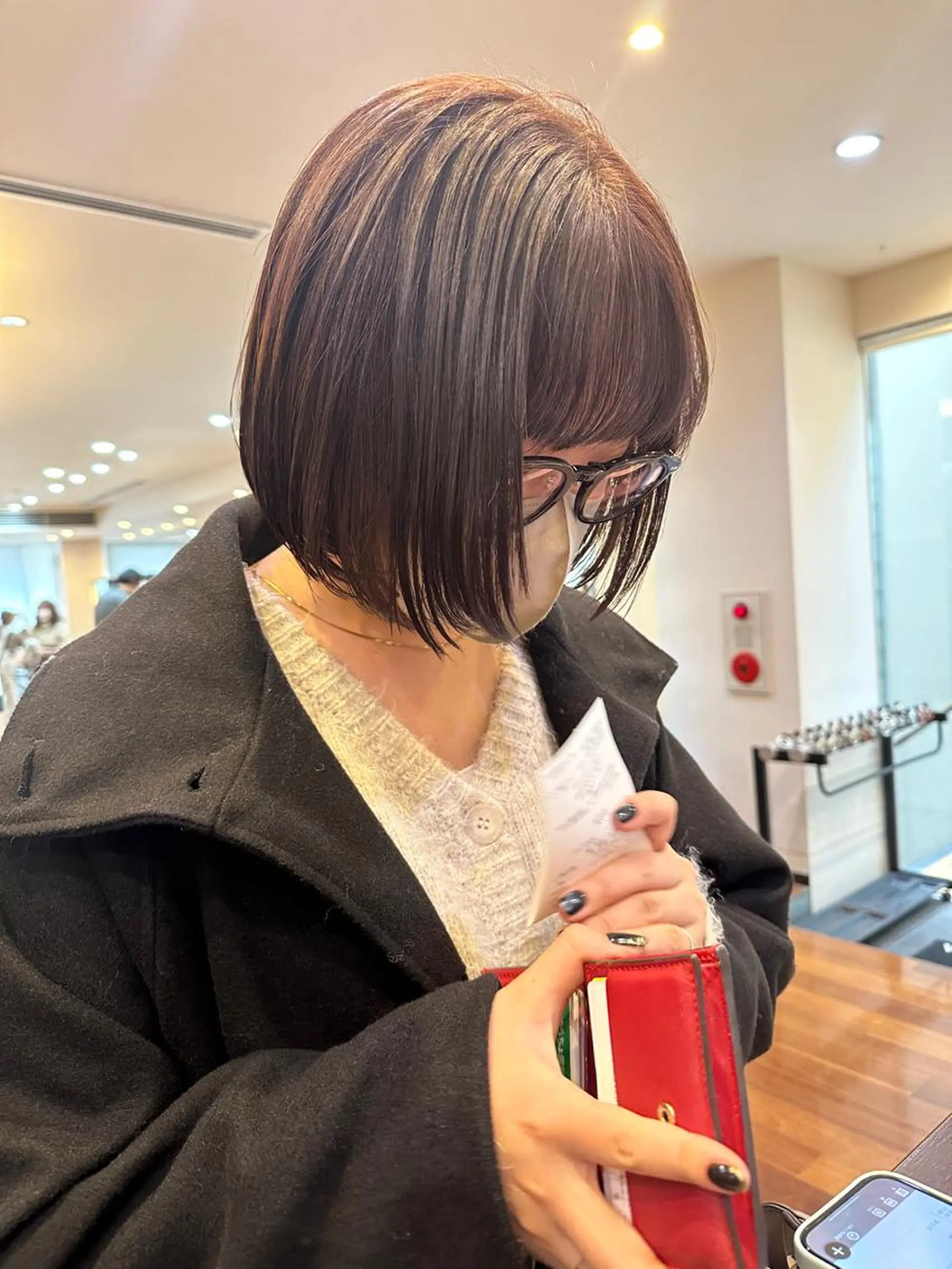 ショート ボブ 顔まわりレイヤー レイヤーカット カット ヘアカラー 伊藤 拓哉のヘアスタイル