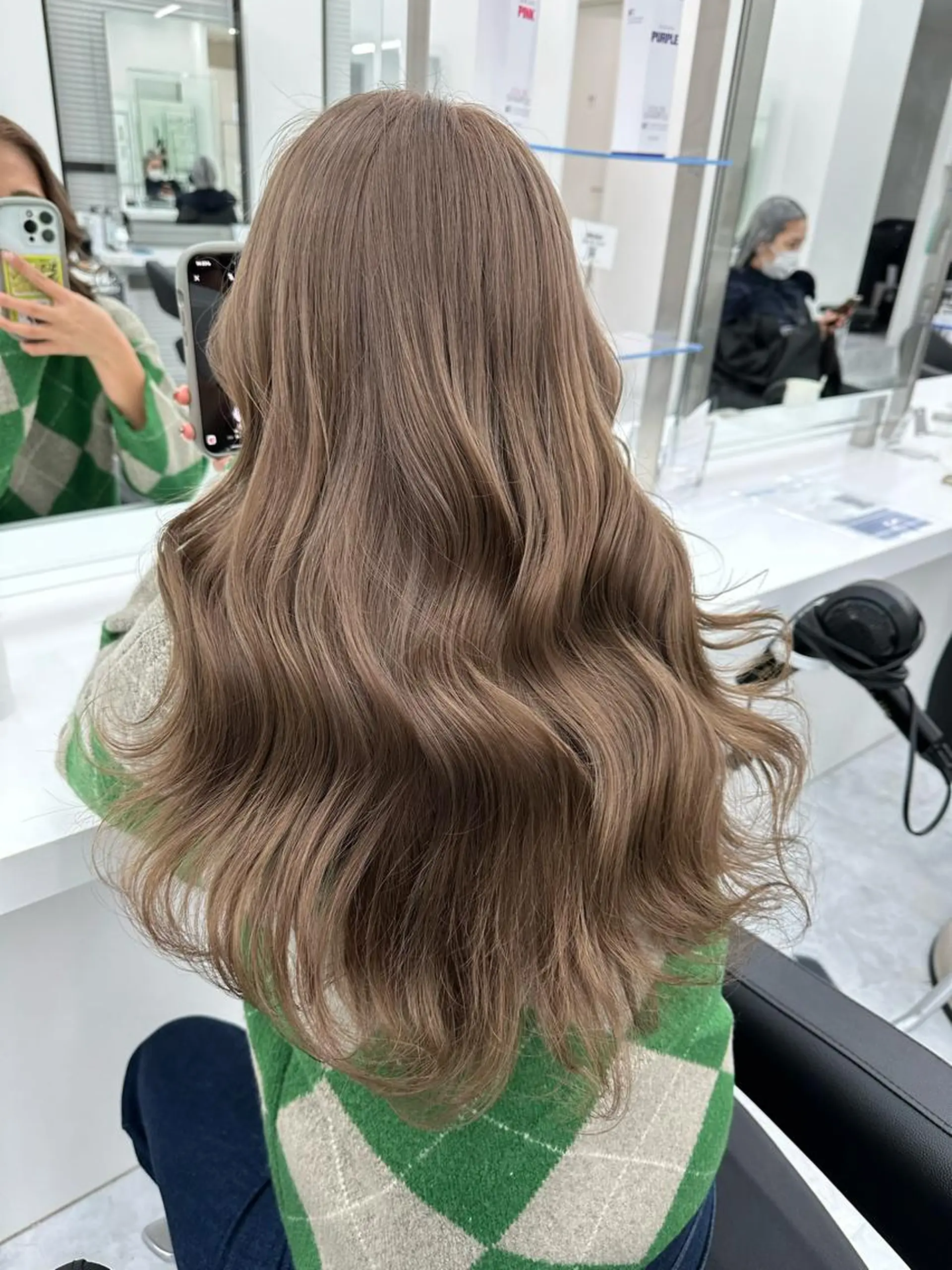 セミロング カラー ヘアカラー トリートメント レイヤーダブルカラー KYONのヘアスタイル