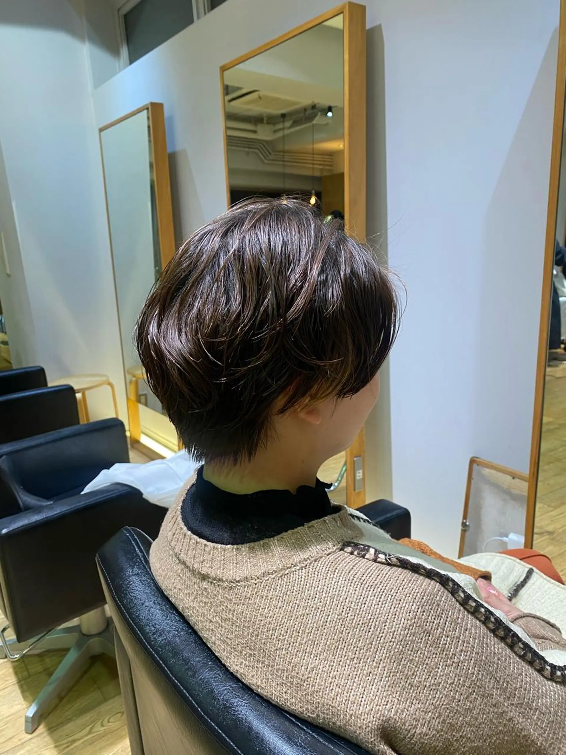 ショート カット トリートメント 大人可愛い♡コテ巻き パーマ🌼杉田 萌恵のヘアスタイル