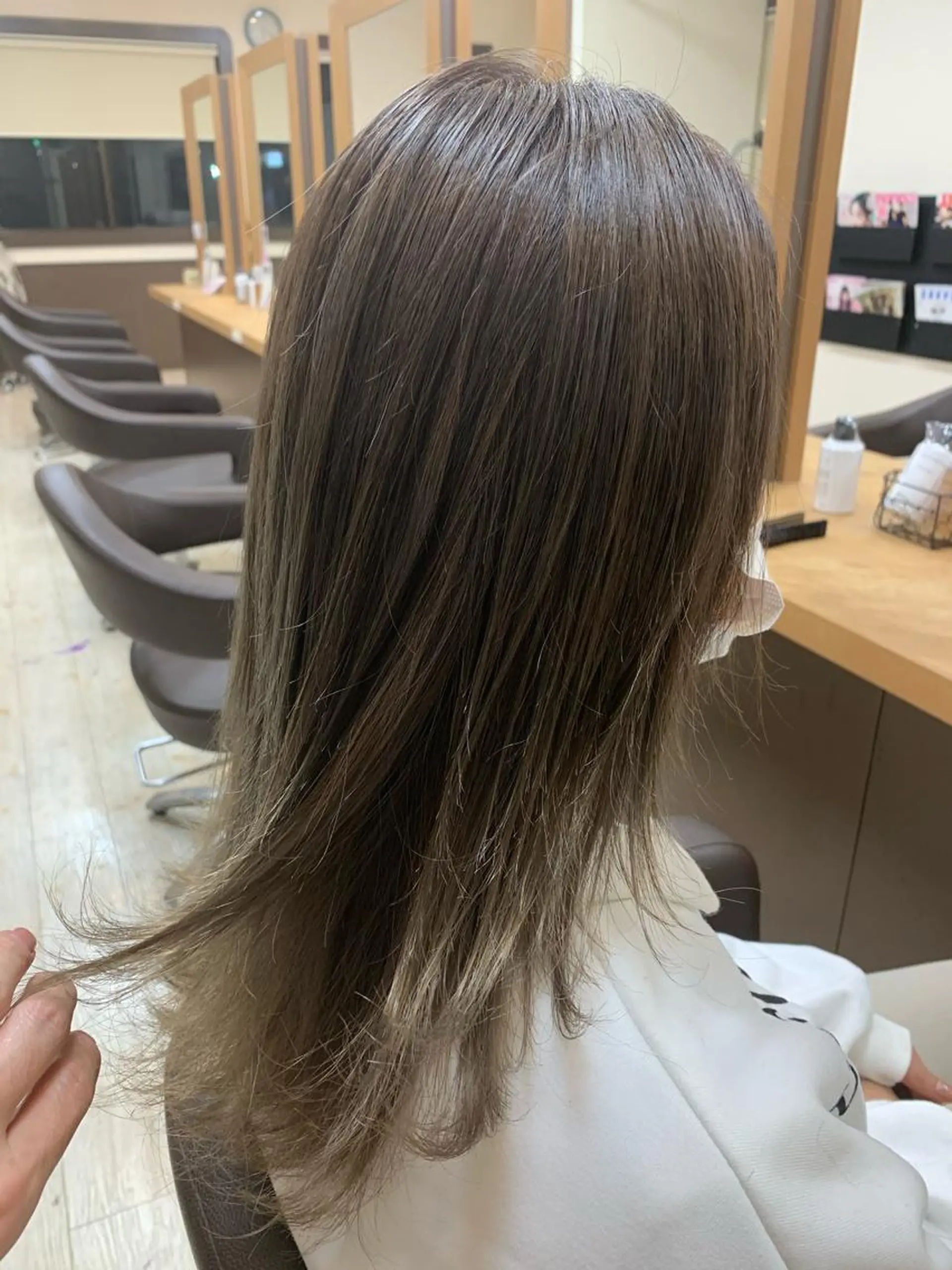 ロング カラー カット ヘアカラー トリートメント Lien 深井店のヘアスタイル