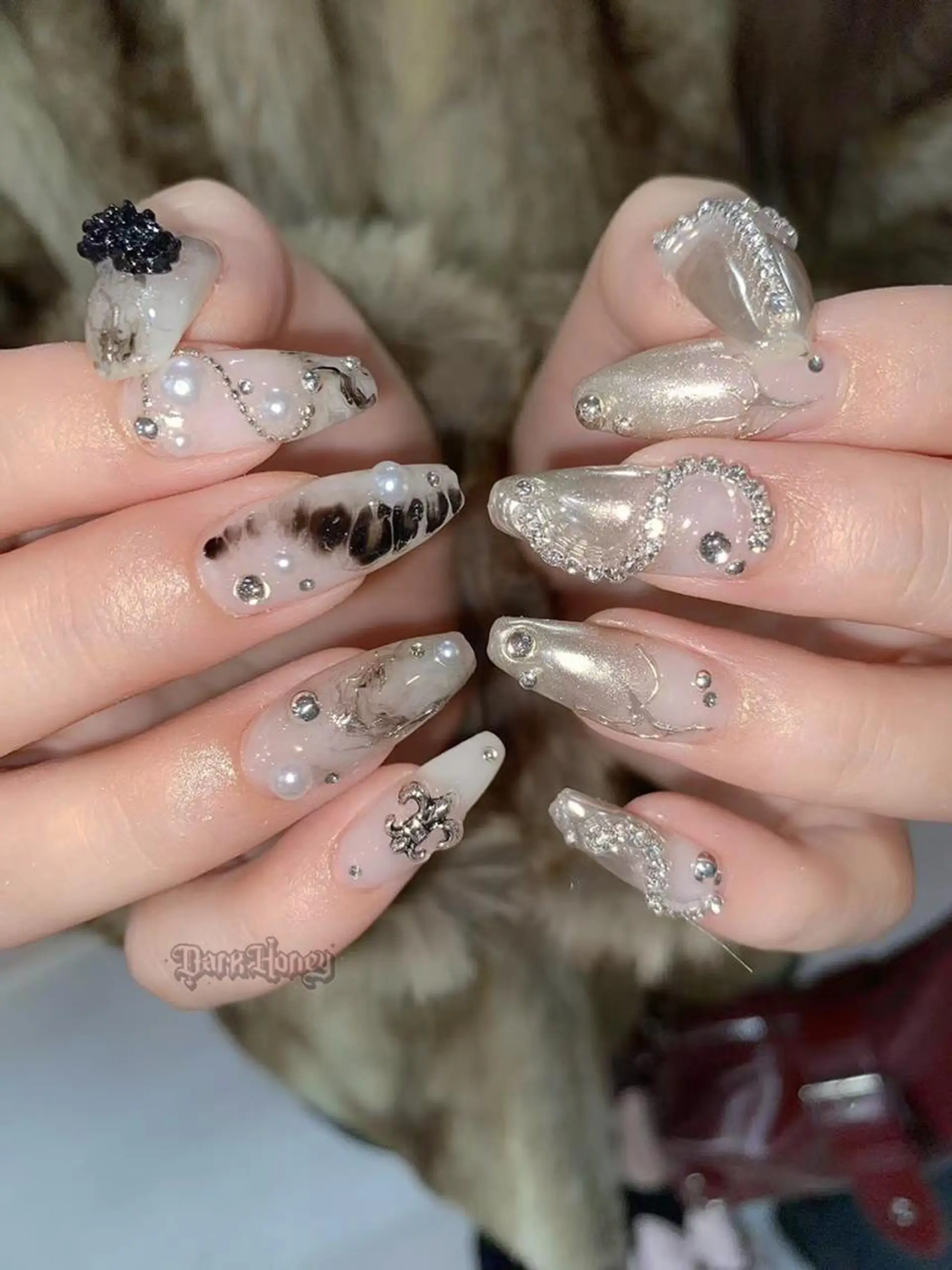 ネイル アートネイル ハンドネイル Dark Honey karinのネイルデザイン