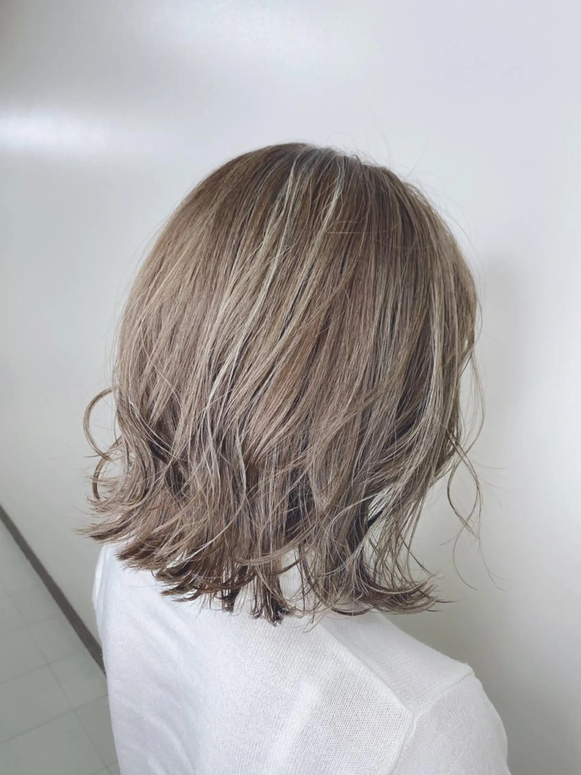 ショート カラー ハイライトカラー ハイライト カット ヘアカラー AI 高田馬場店のヘアスタイル