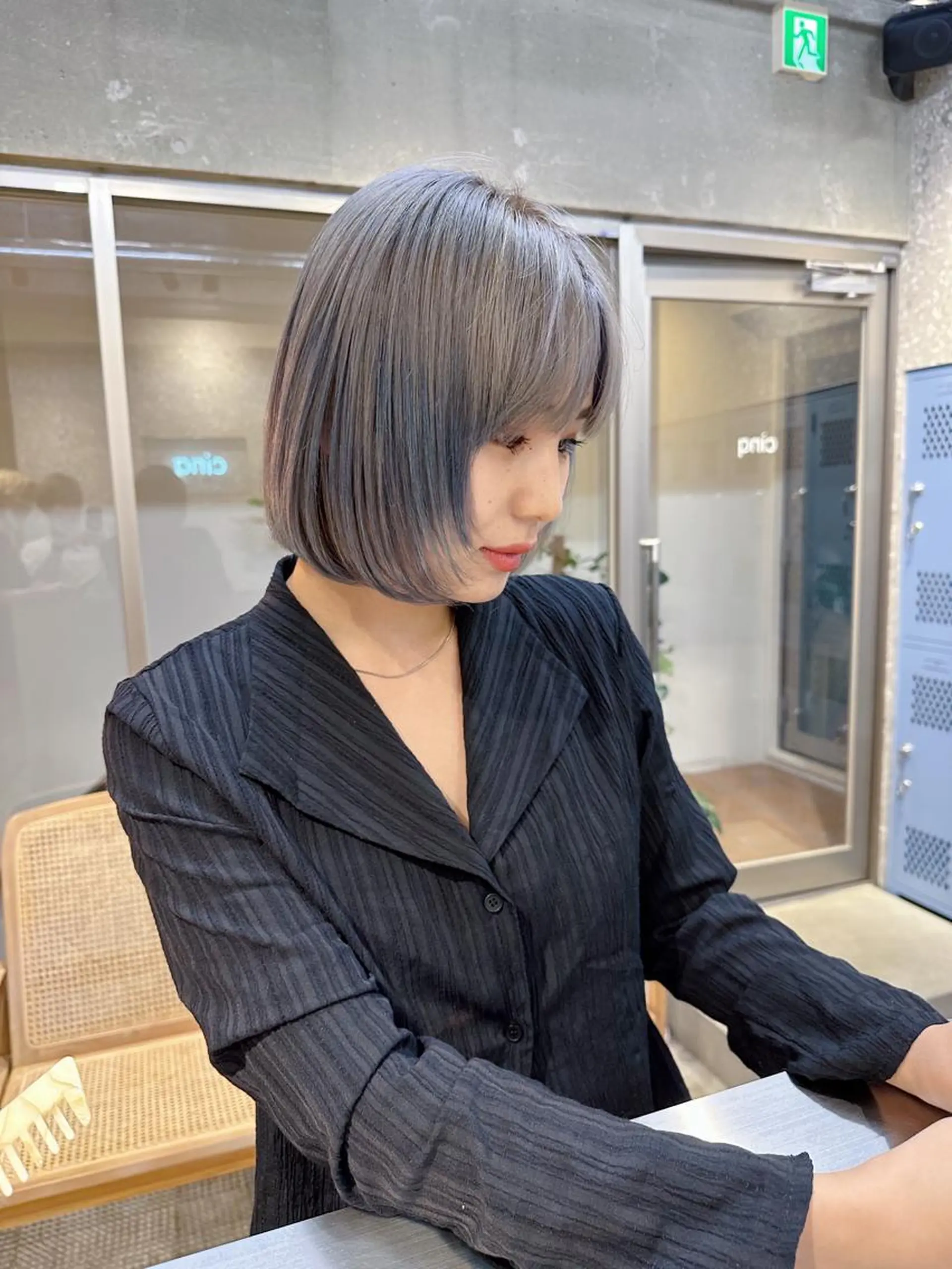 ショート カラー ブルーカラー ハイライト🌟/ ボブ/豊田のヘアスタイル