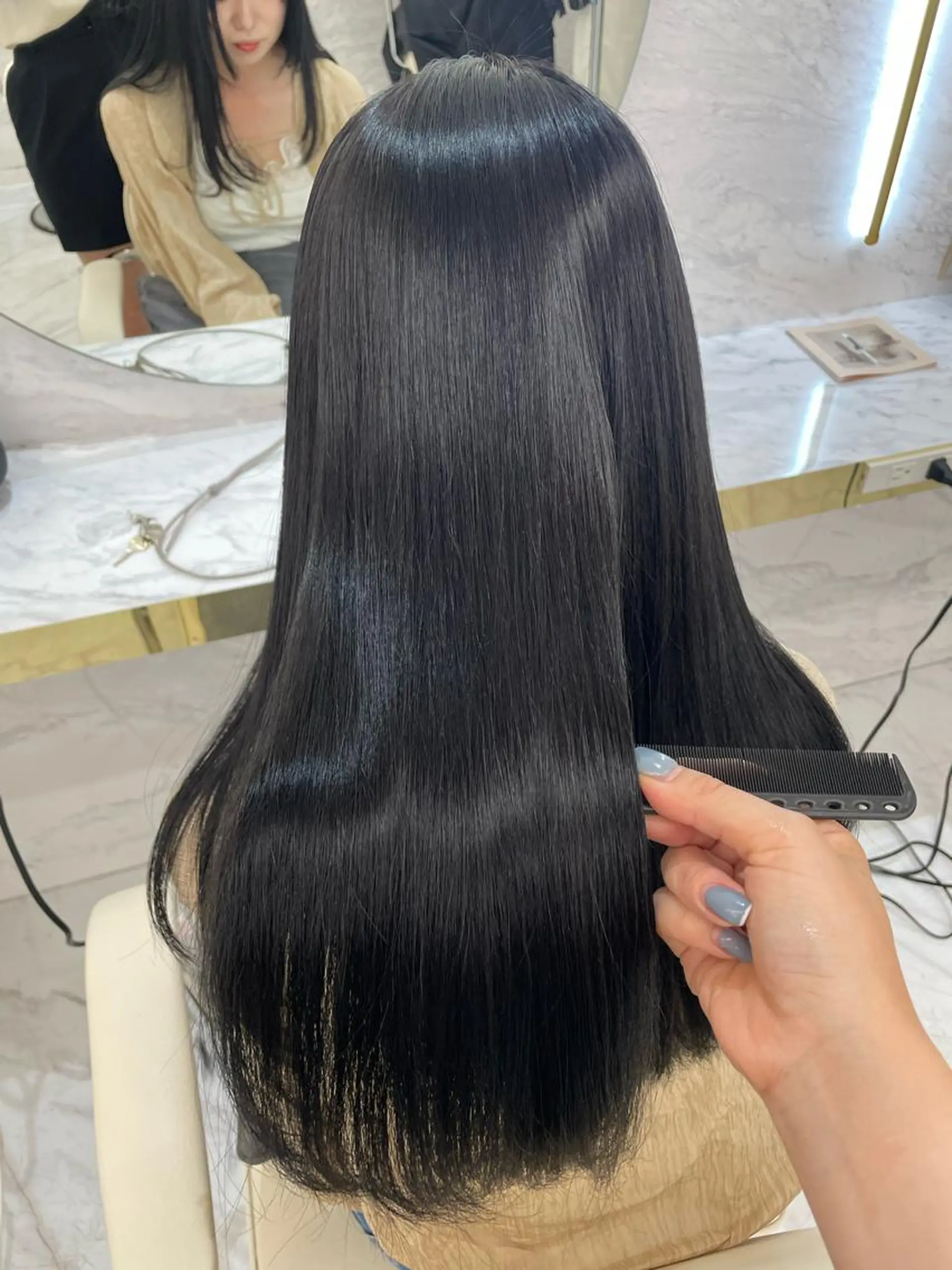 ロング カット 縮毛矯正 トリートメント ｅｒｉ 🧴🫧のヘアスタイル