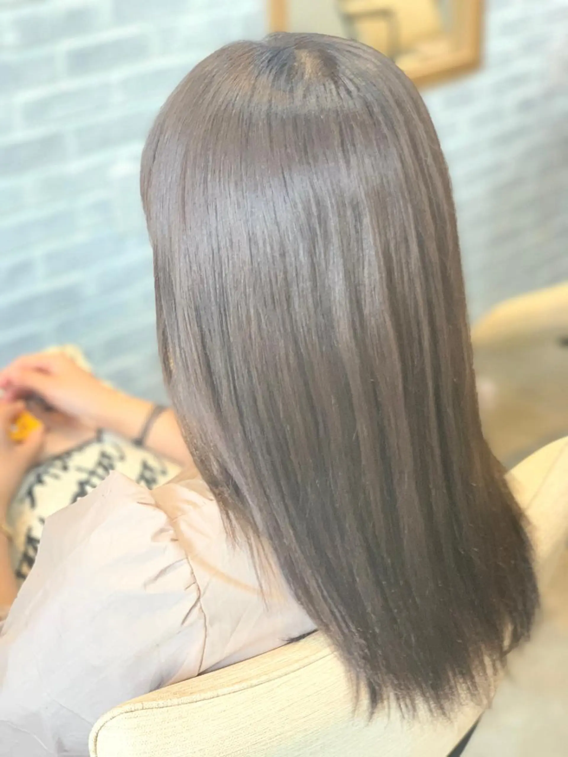 ミディアム カット ヘアカラー AKALA HAIR 〜kaui〜所属・向井 優汰のヘアスタイル