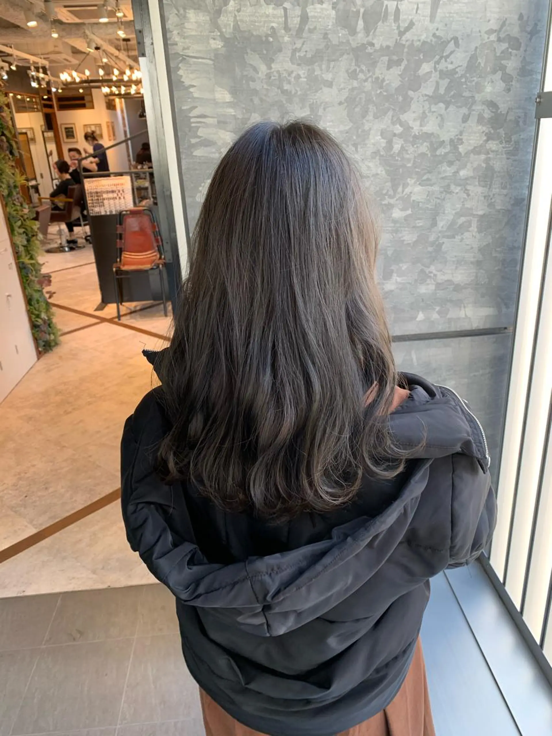ロング カラー ブリーチ グレージュ ブリーチなしカラー 髪質改善/白髪ぼかし KENTAのヘアスタイル