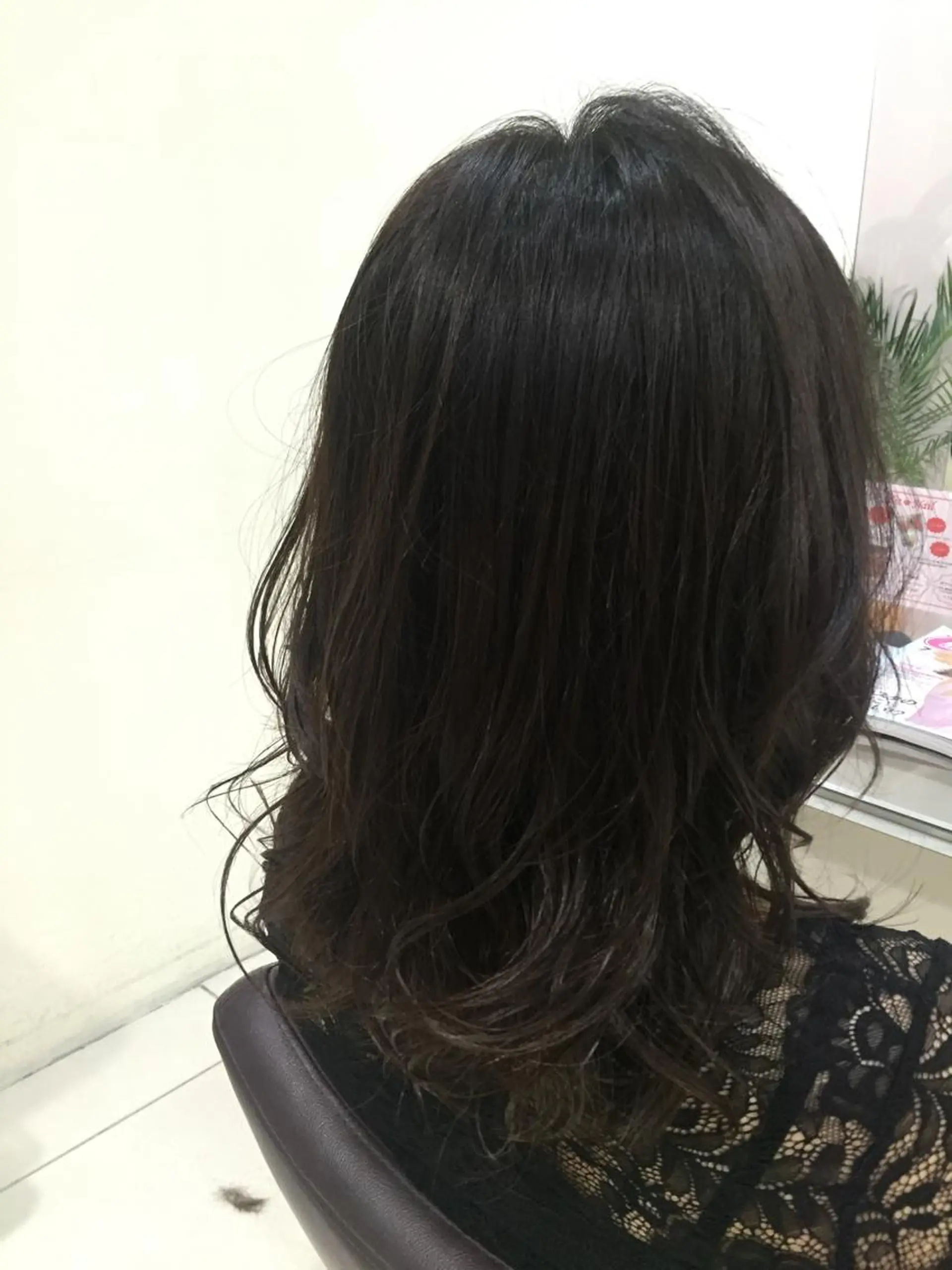 ロング カラー アッシュ アッシュブラウン ブラウンカラー グラデーションカラー 秋野 睦実のヘアスタイル