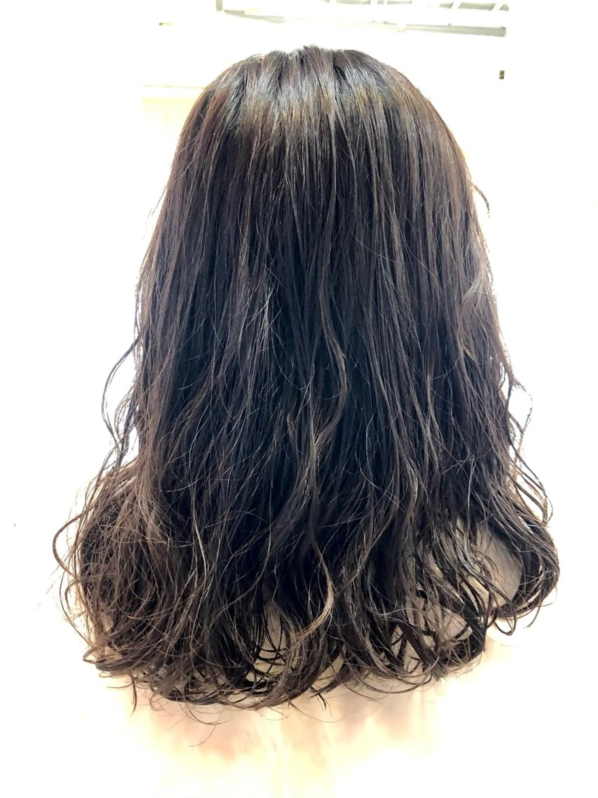 セミロング パーマ パーマ 鶴﨑 美優亜のヘアスタイル