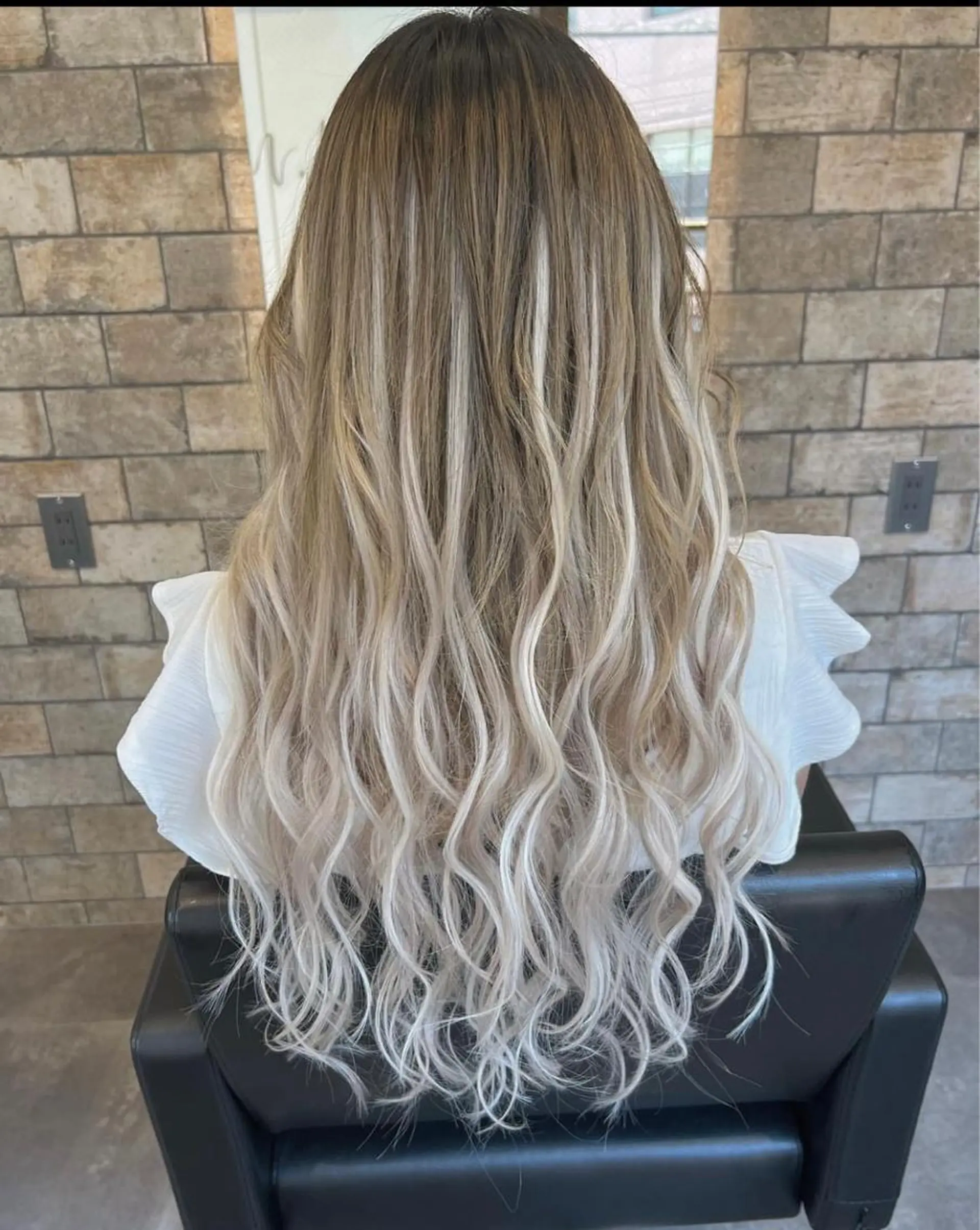 ロング シールエクステ エクステ ヘアカラー トリートメント エクステ Fan.ray副店長 🌈 HIBIKIのヘアスタイル