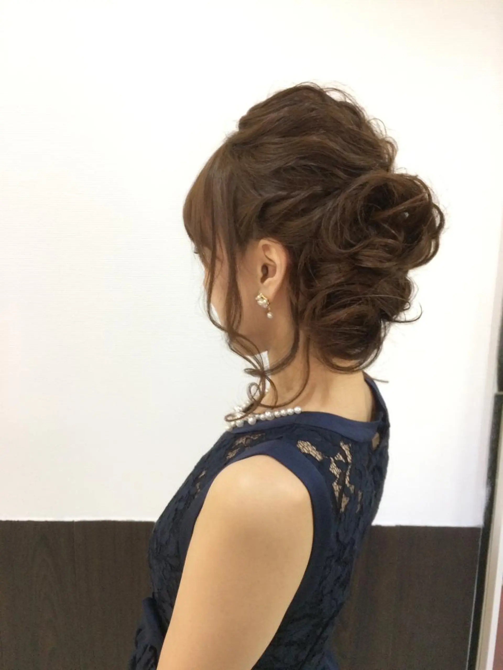 ロング カラー パーマ ヘアアレンジ ハイトーン Arphyのヘアスタイル