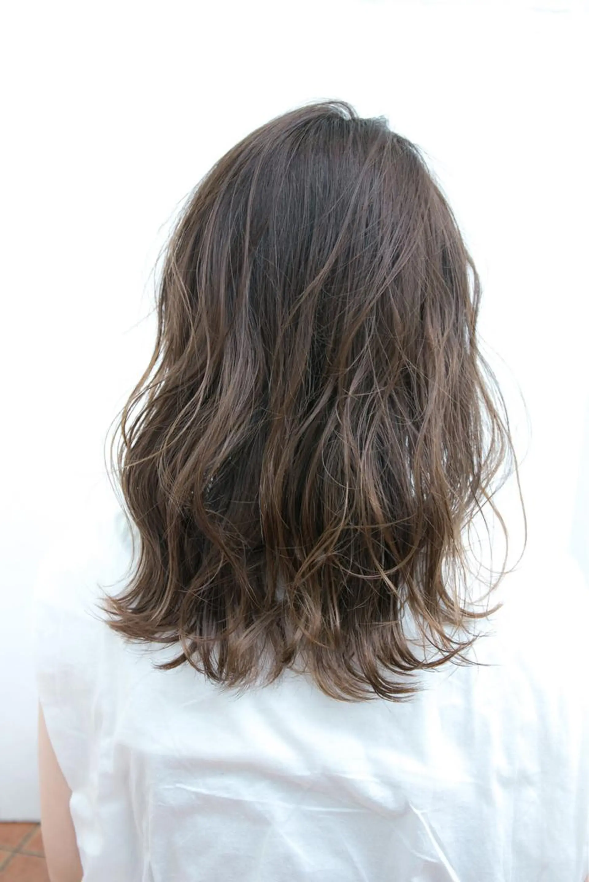 セミロング カラー EYEstylist ·ai MOERIのマツエク・マツパデザイン