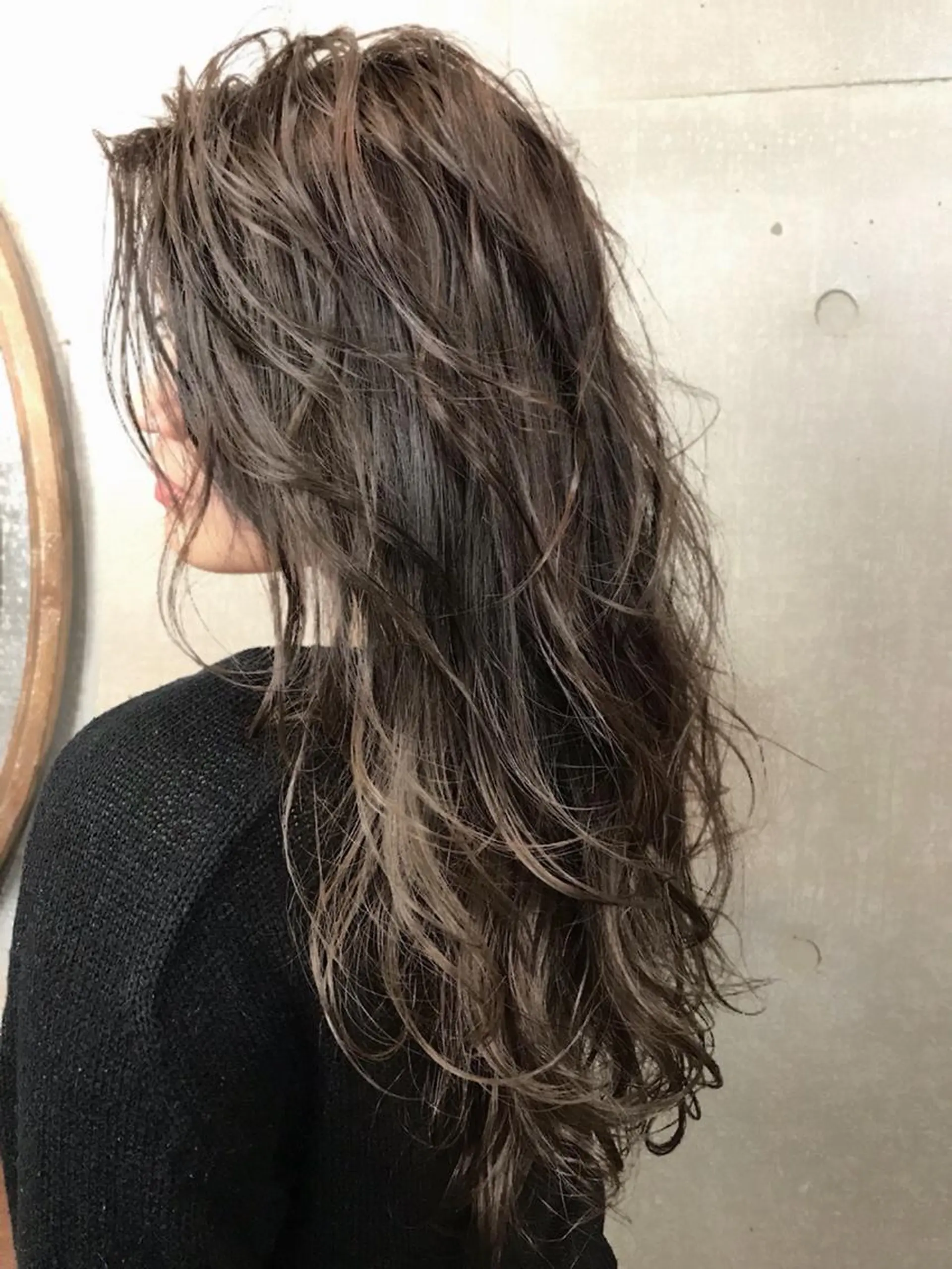 ロング アッシュ 白髪ぼかし×デザイン 🕊️🫧ホウジョウのヘアスタイル