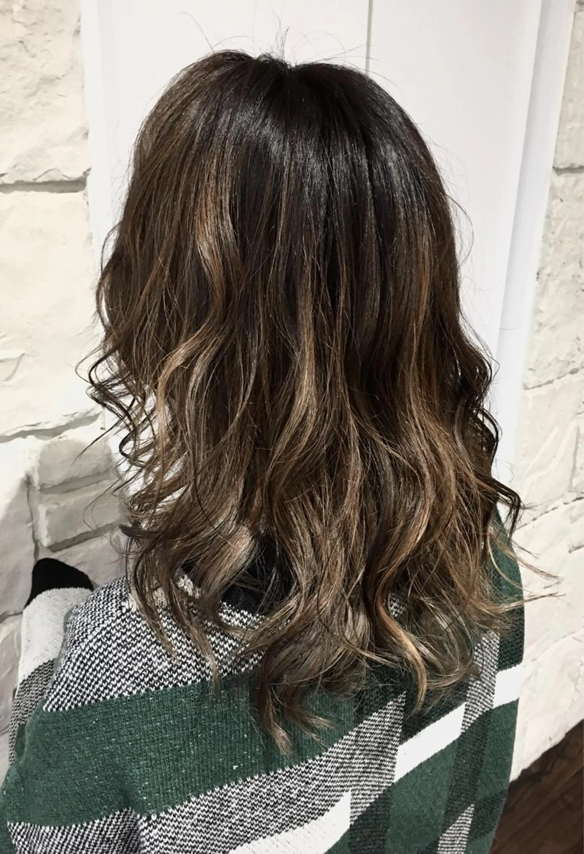 セミロング レイヤーカット 川合 勇気のヘアスタイル