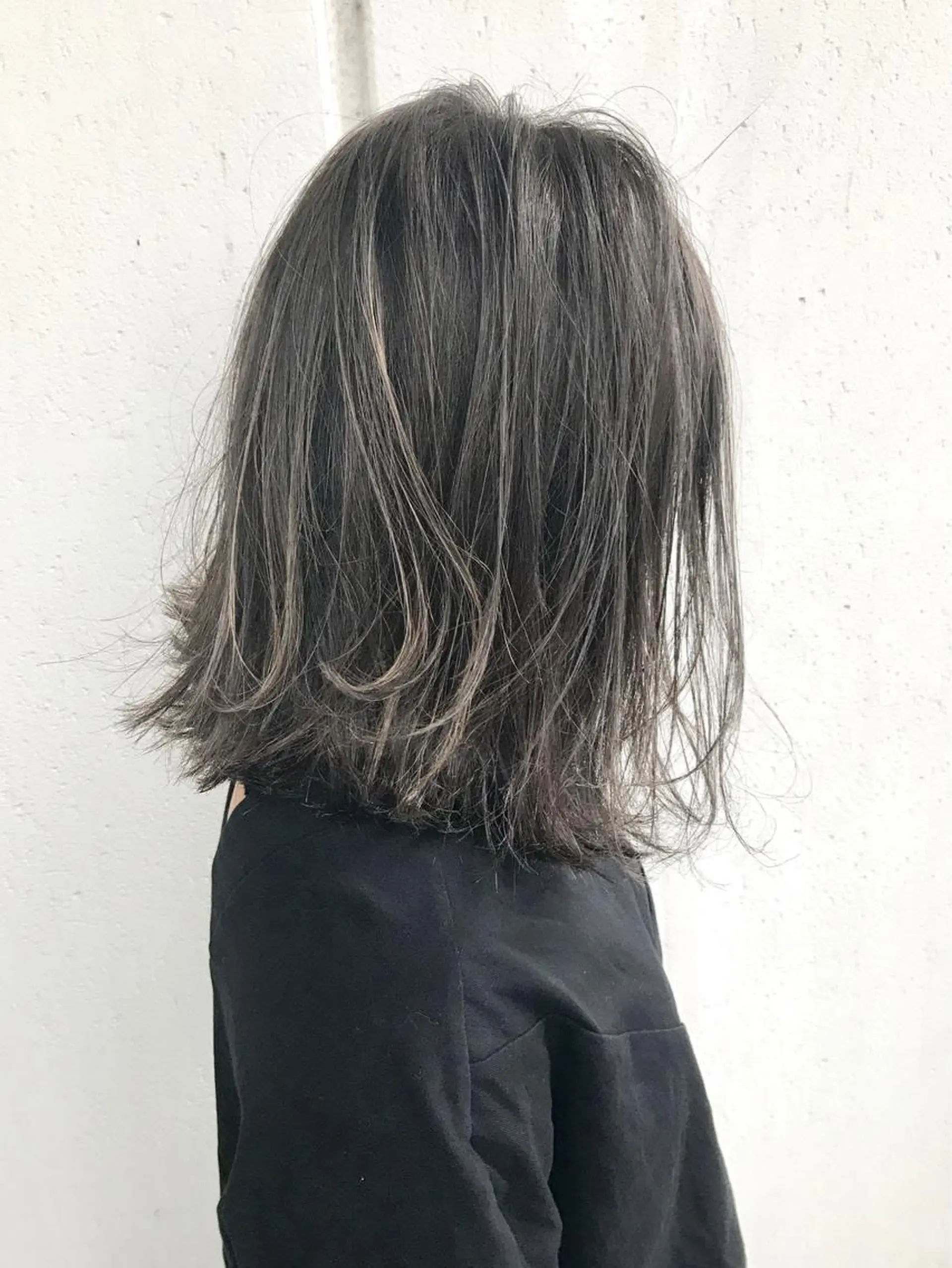 カラー グレージュ ハイライトカラー 井坂 弘人のヘアスタイル