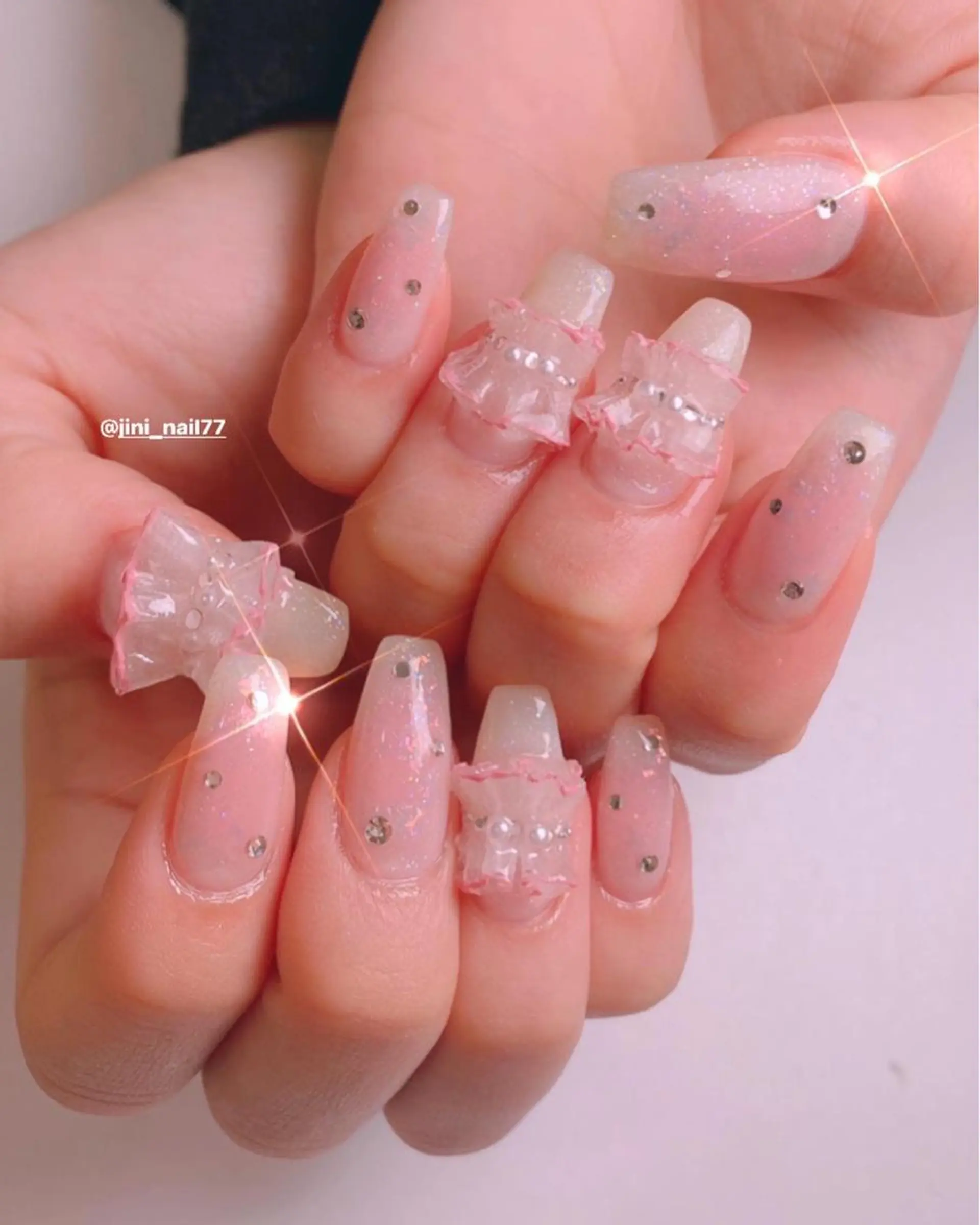 ネイル JINI NAIL所属・ジニ ネイルのネイルデザイン