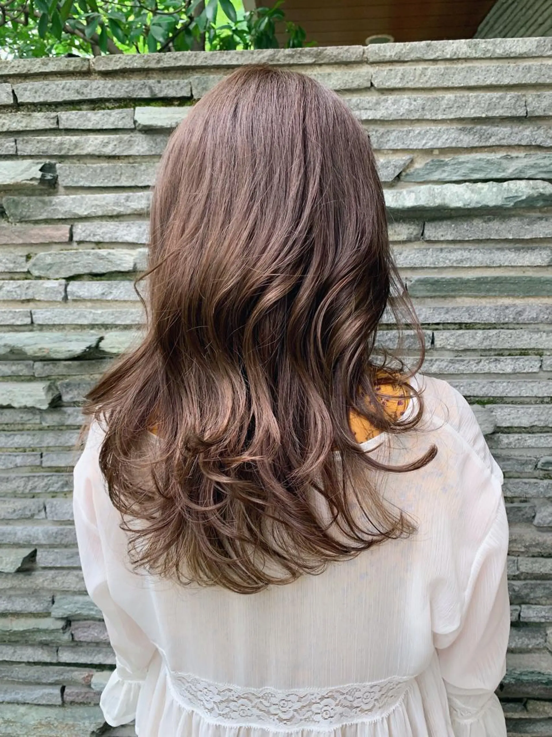 ミディアム カラー ハイライトカラー ハイライト 本間 良のヘアスタイル