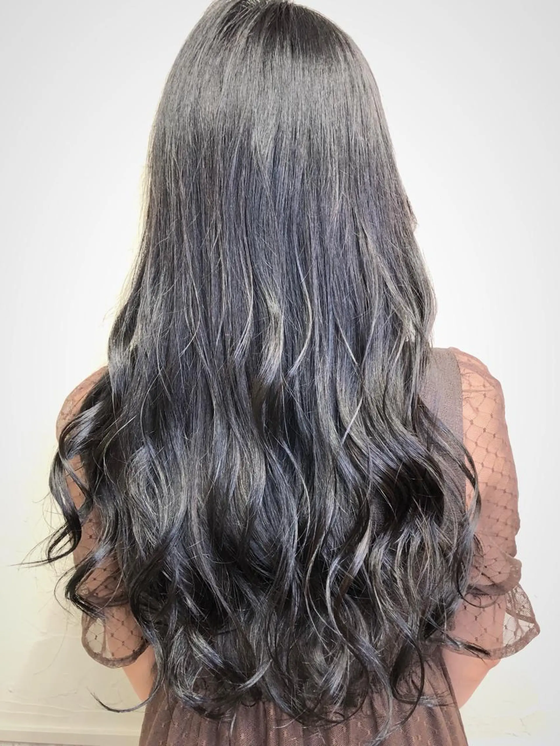 ロング カラー アッシュ 透明感カラー ネイビーカラー 髪質改善/レイヤー ストウシンゴのヘアスタイル