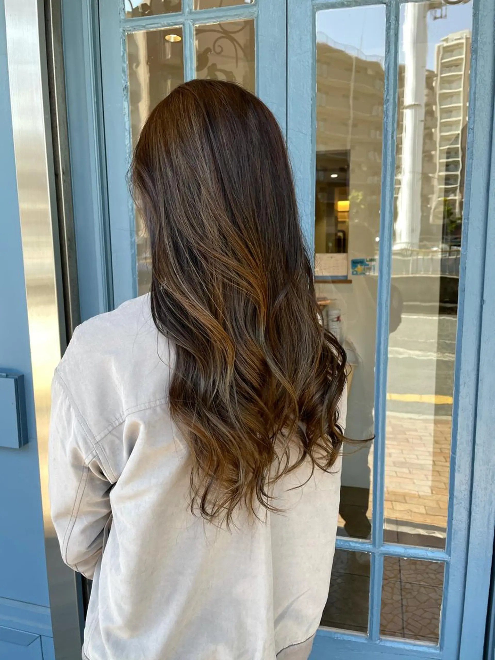 ロング ブリーチ毛矯正.髪質 改善.髪にドラマをのヘアスタイル