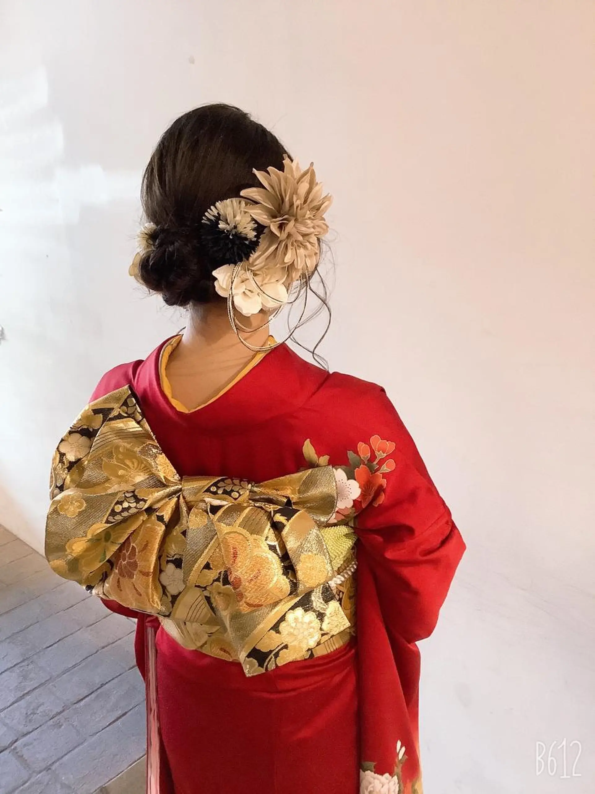 セミロング 玉邑 美菜のヘアスタイル