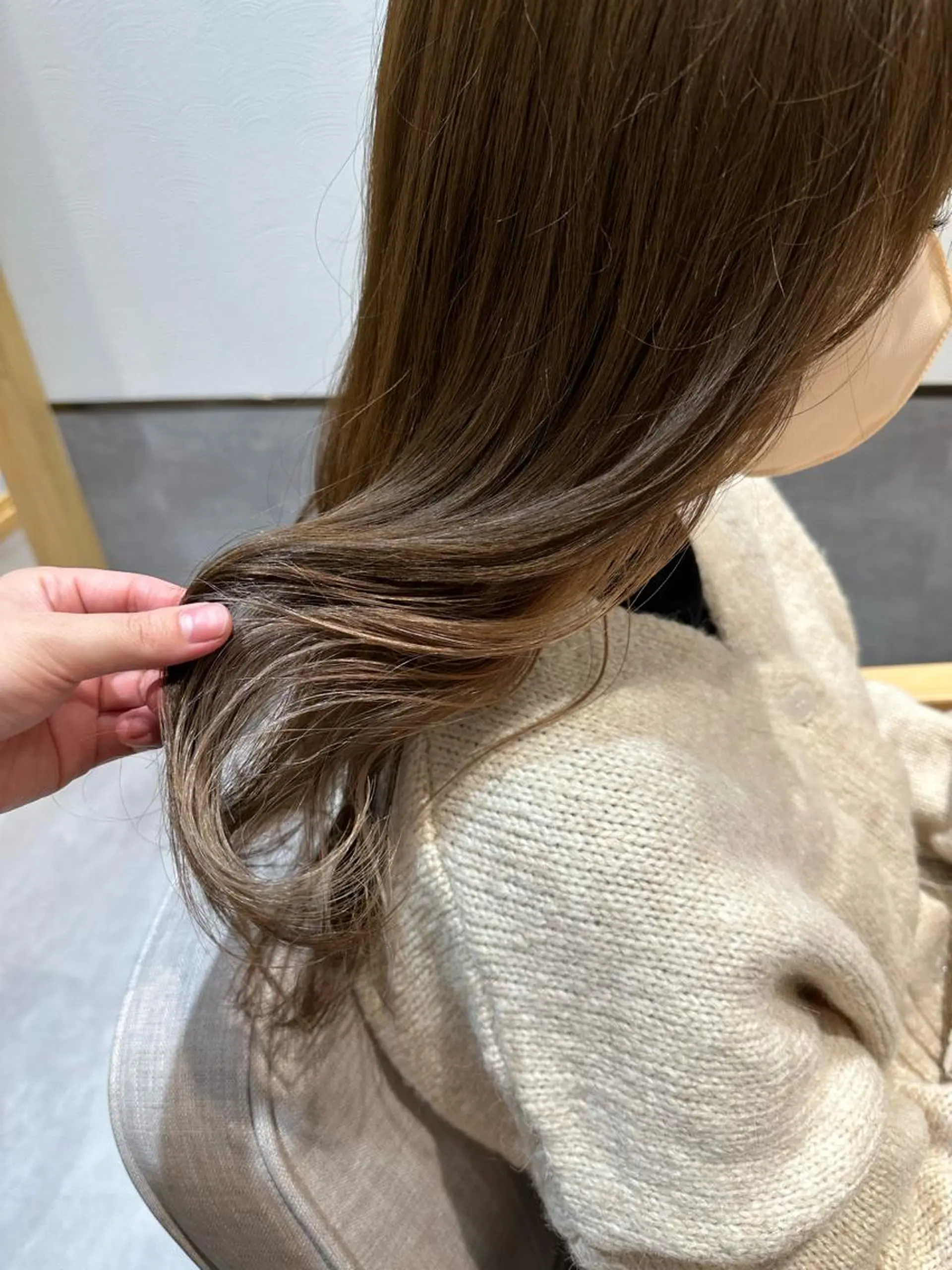ロング カラー ベージュカラー イヤリングカラー ピンクカラー ピンクベージュ ヘアカラー GO TODAY SHAiRE SALON 札幌店所属・やまぐち あやみのヘアスタイル