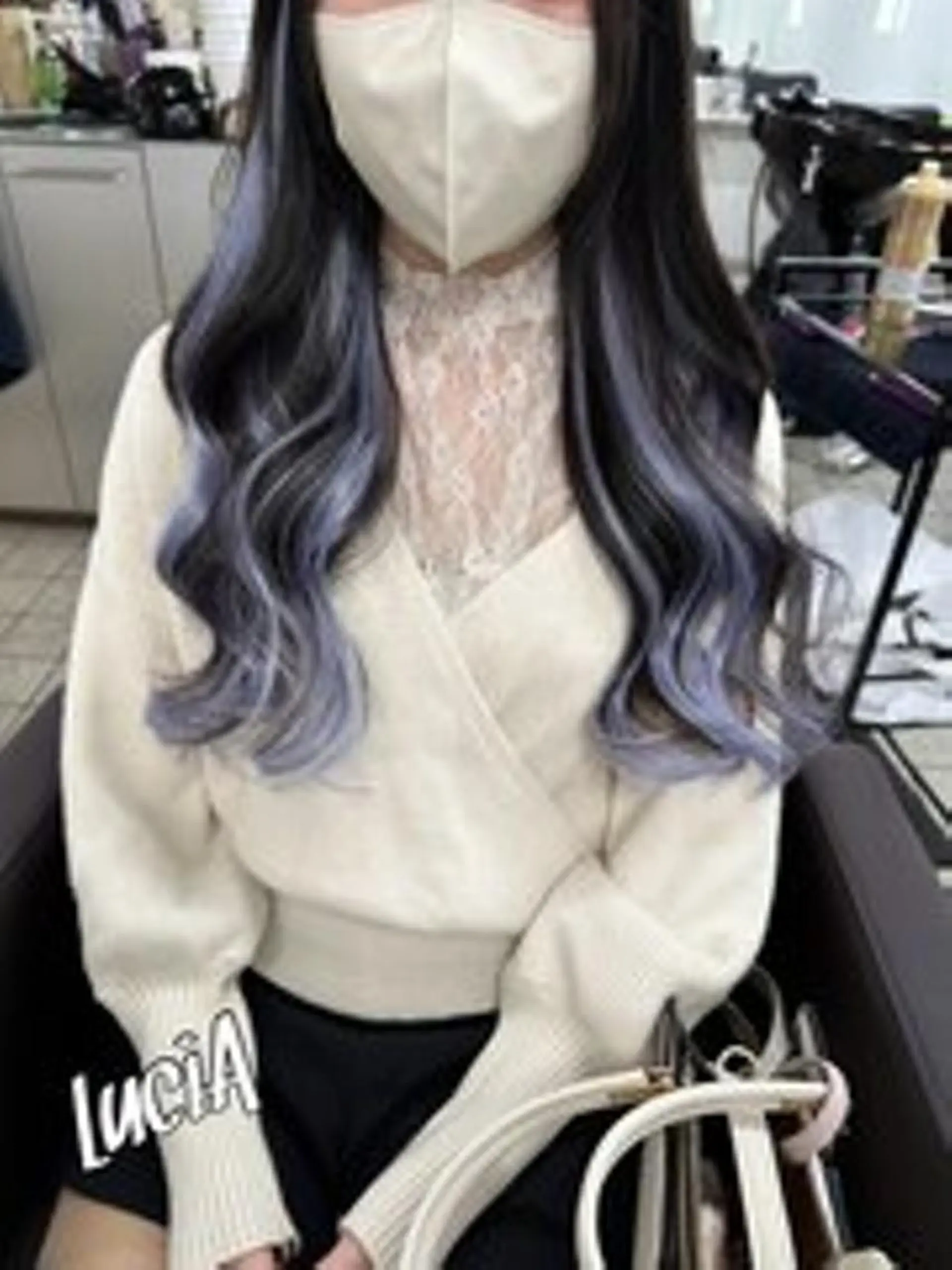 カラー ロング ヘアアレンジ シールエクステ 黒髪 ブリーチ デザインカラー ダブルカラー LuciA エクステカラーのヘアスタイル