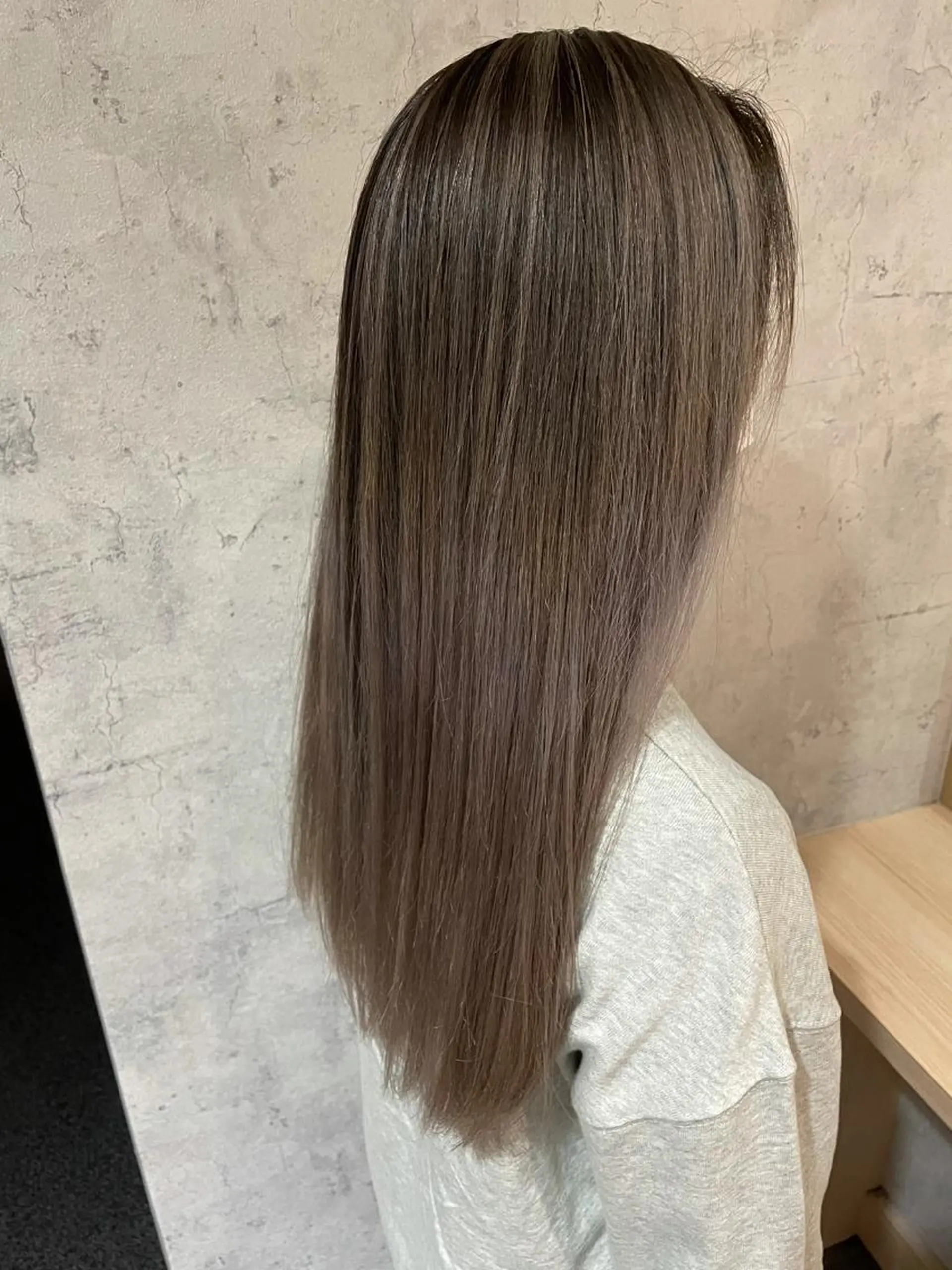 ロング カラー バレイヤージュ ブリーチ ケアブリーチ 透明感カラー レイヤーカット ヘアカラー トリートメント レイヤー/ウルフ ハイトーンhiroのヘアスタイル