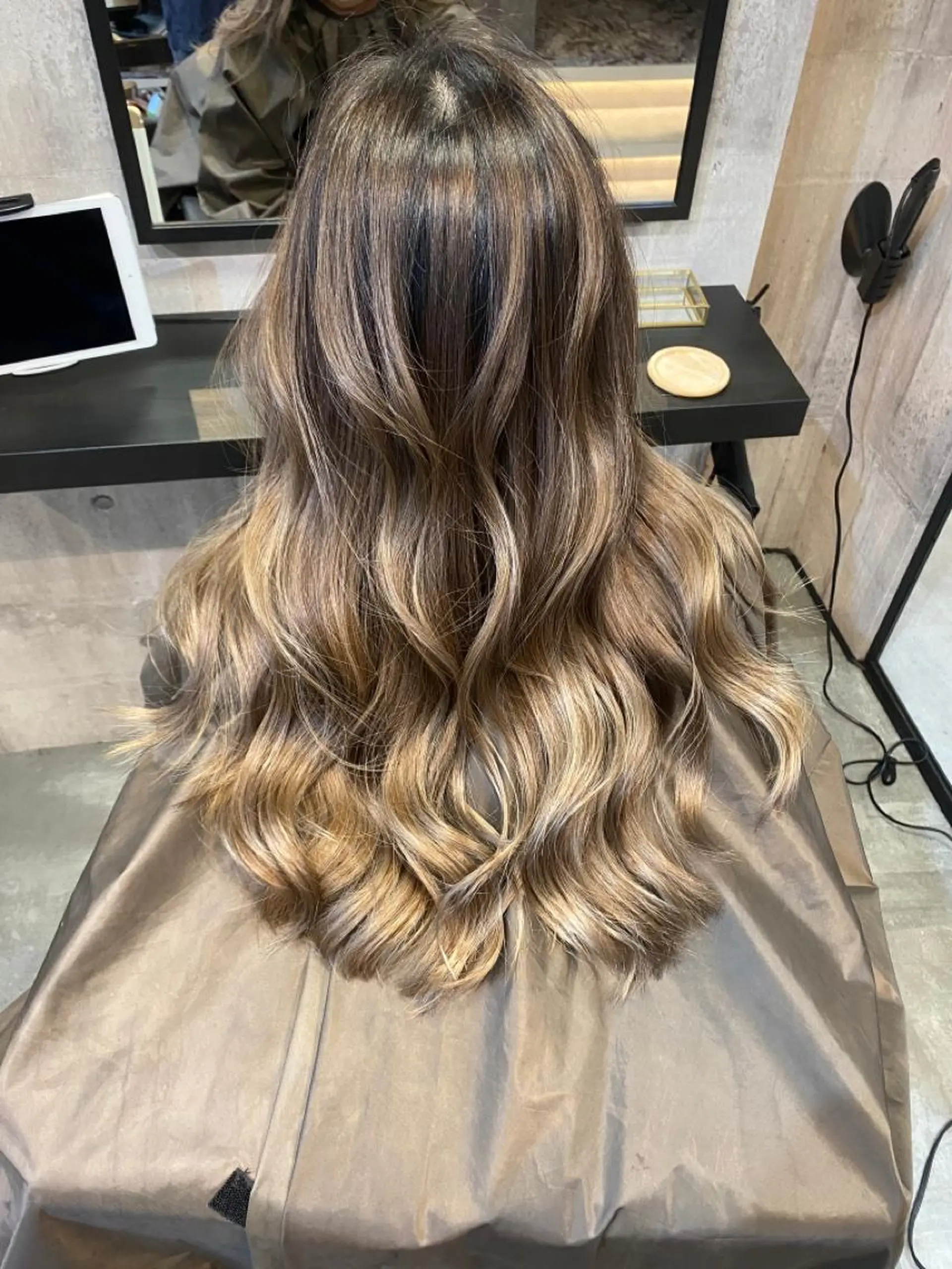 ロング カラー 🟡【美髪専門店】 ✨褒め髪/艶髪🟡のヘアスタイル