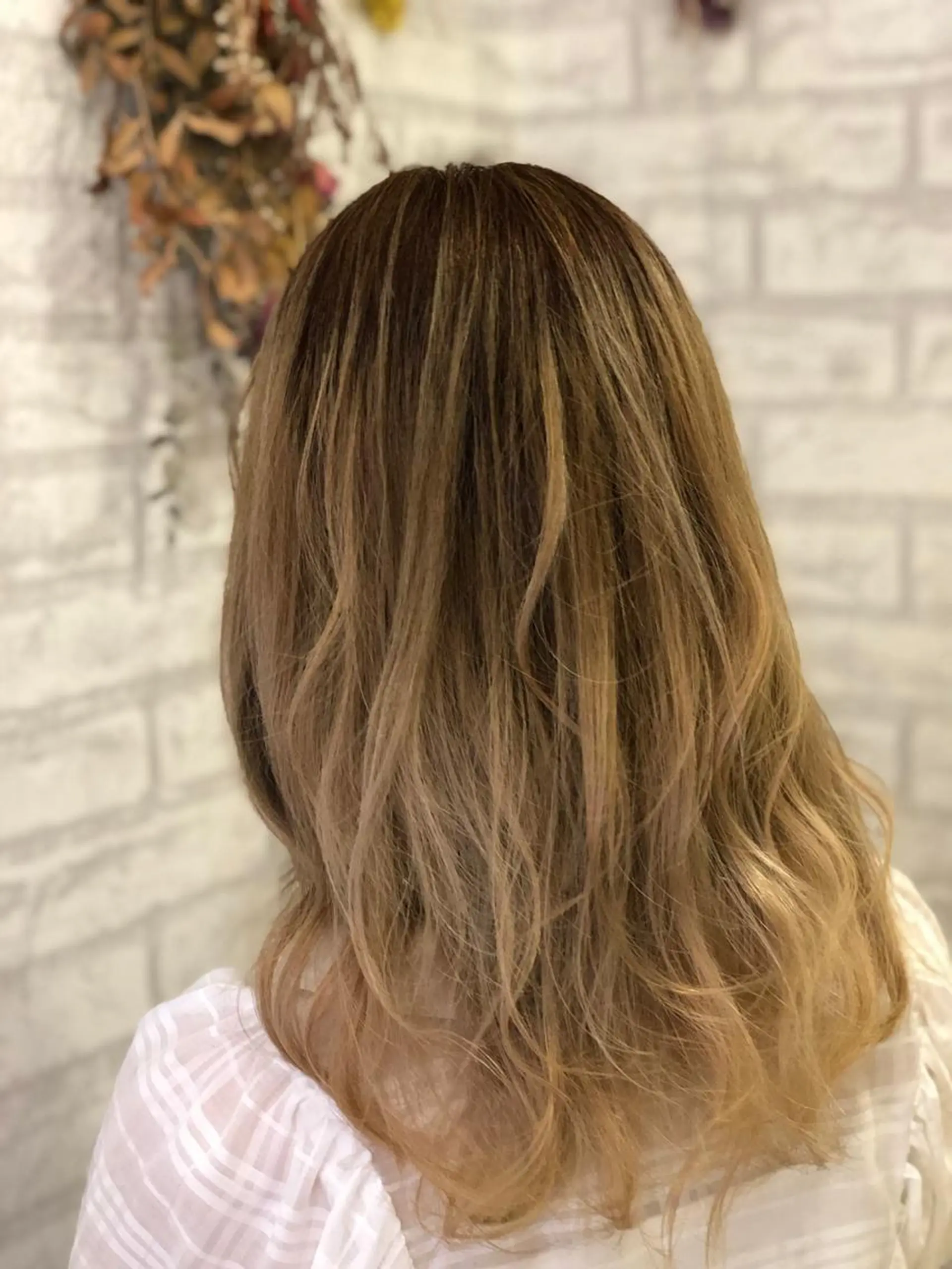 ミディアム カラー ミディアムレイヤー ベージュカラー レイヤーカット カット ヘアカラー 🌸Cielo🌸 KENのヘアスタイル