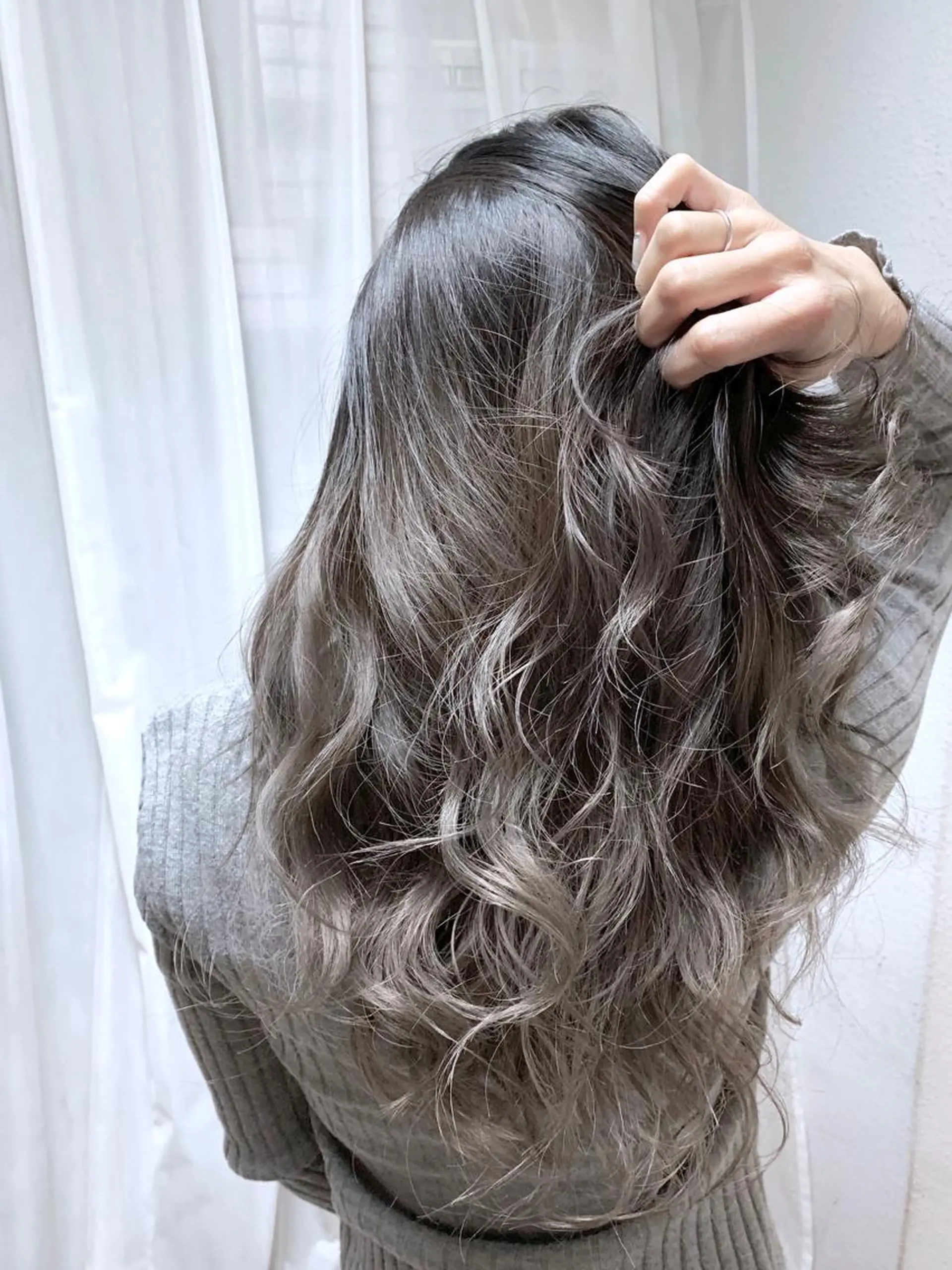 ロング カラー パーマ ヘアアレンジ グラデーションカラー グレージュ ヘアカラー トリートメント 縮毛矯正/美髪 髪質改善/石田幸輔のヘアスタイル