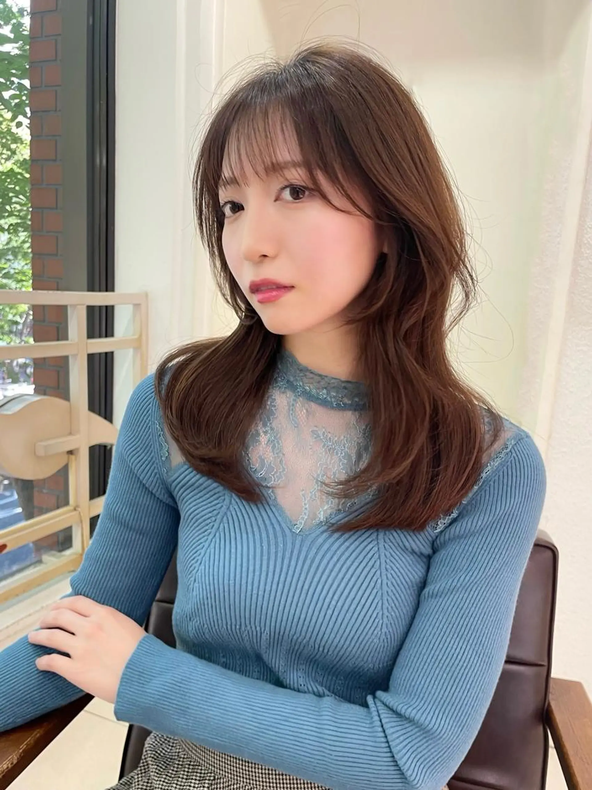 セミロング 勝又海音 まつげパーマ/カラーのヘアスタイル