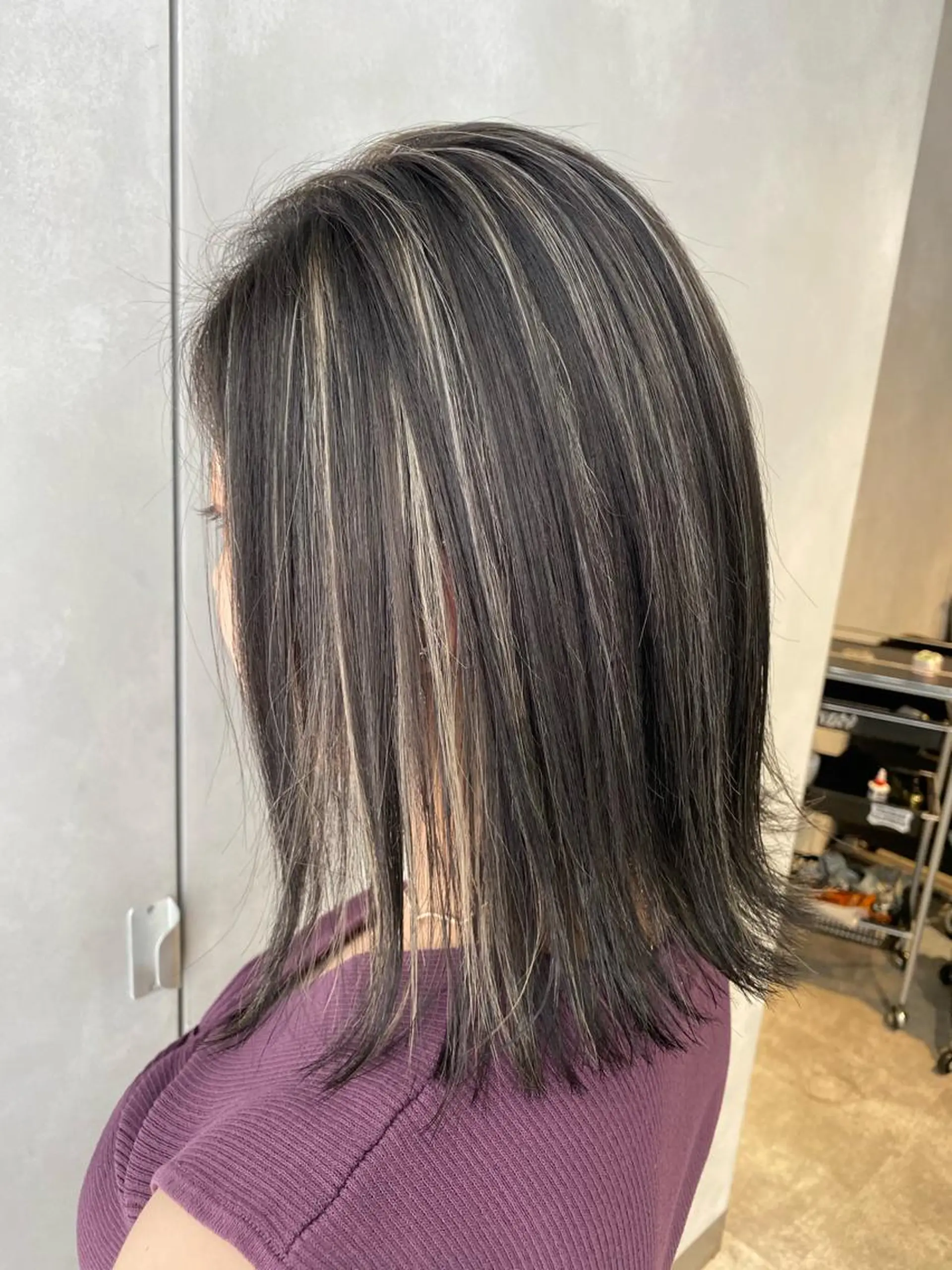 ミディアム カラー M IIのヘアスタイル