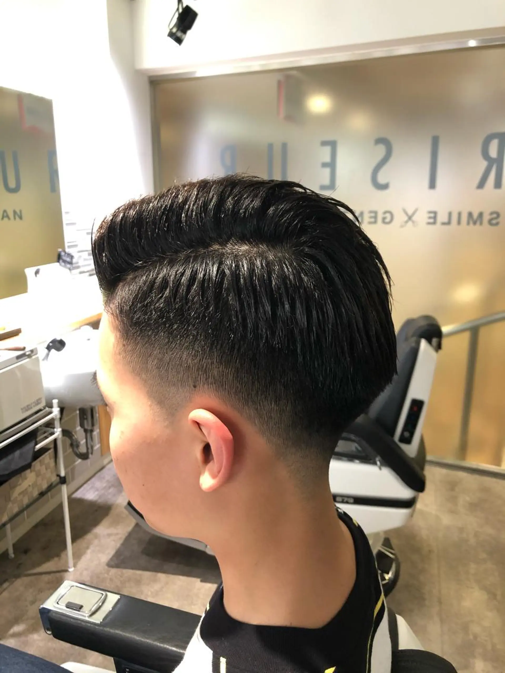 ショート メンズ フェードカット 七三 rilune matsuoのヘアスタイル