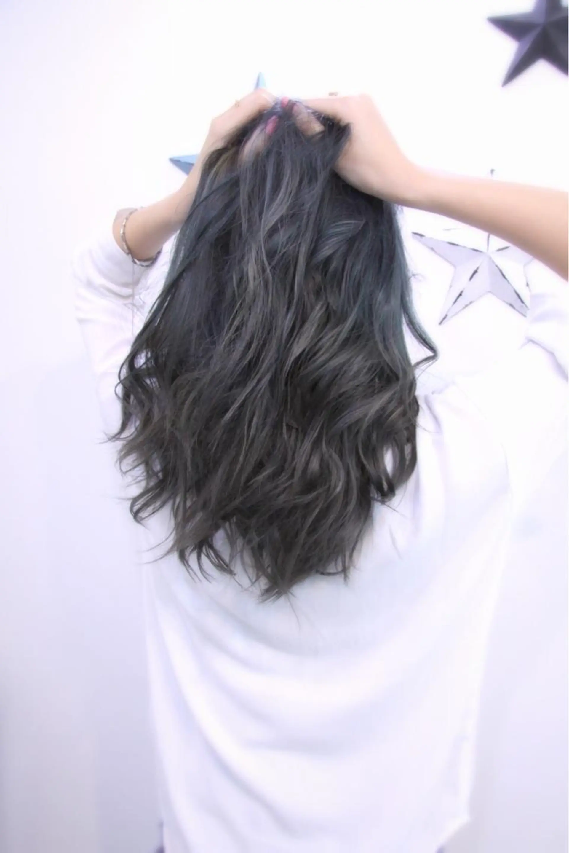 ロング ヘアカラー トリートメント LANI hair resortのヘアスタイル