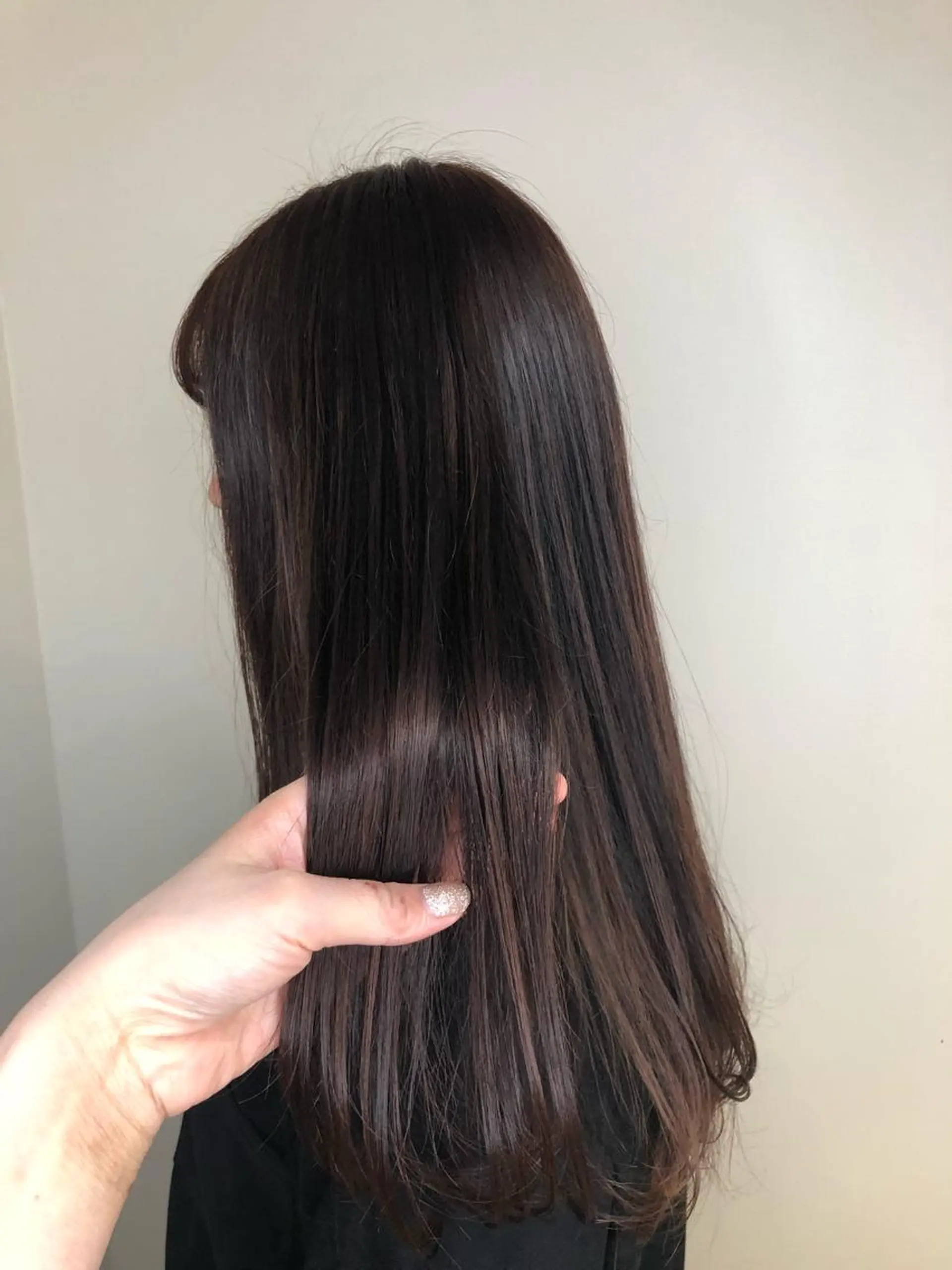 ロング カラー ウルフカット／吉村 桃子のヘアスタイル