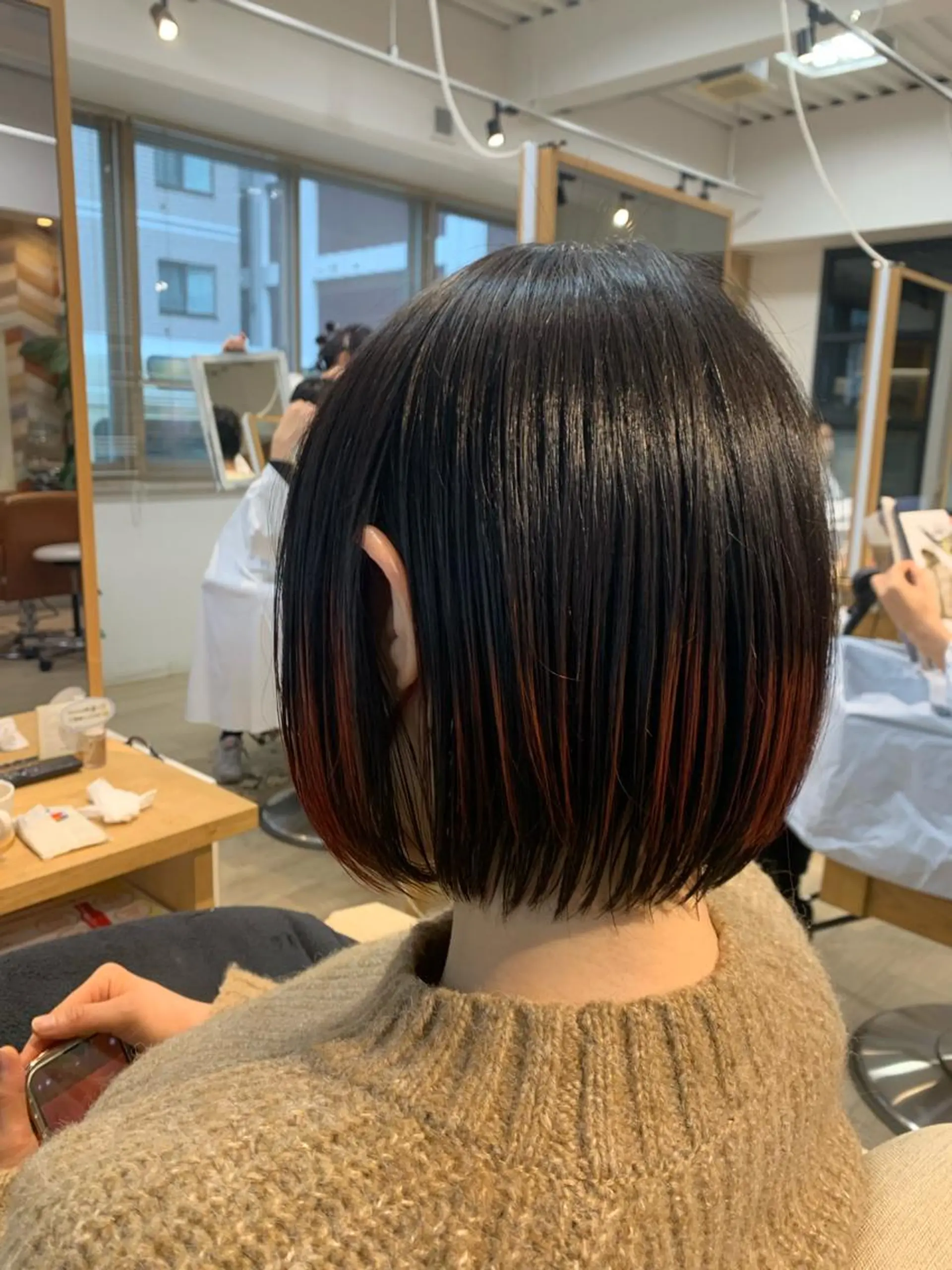 ショート ハッシュ・ウルフ🐺 小顔レイヤー松山直史のヘアスタイル