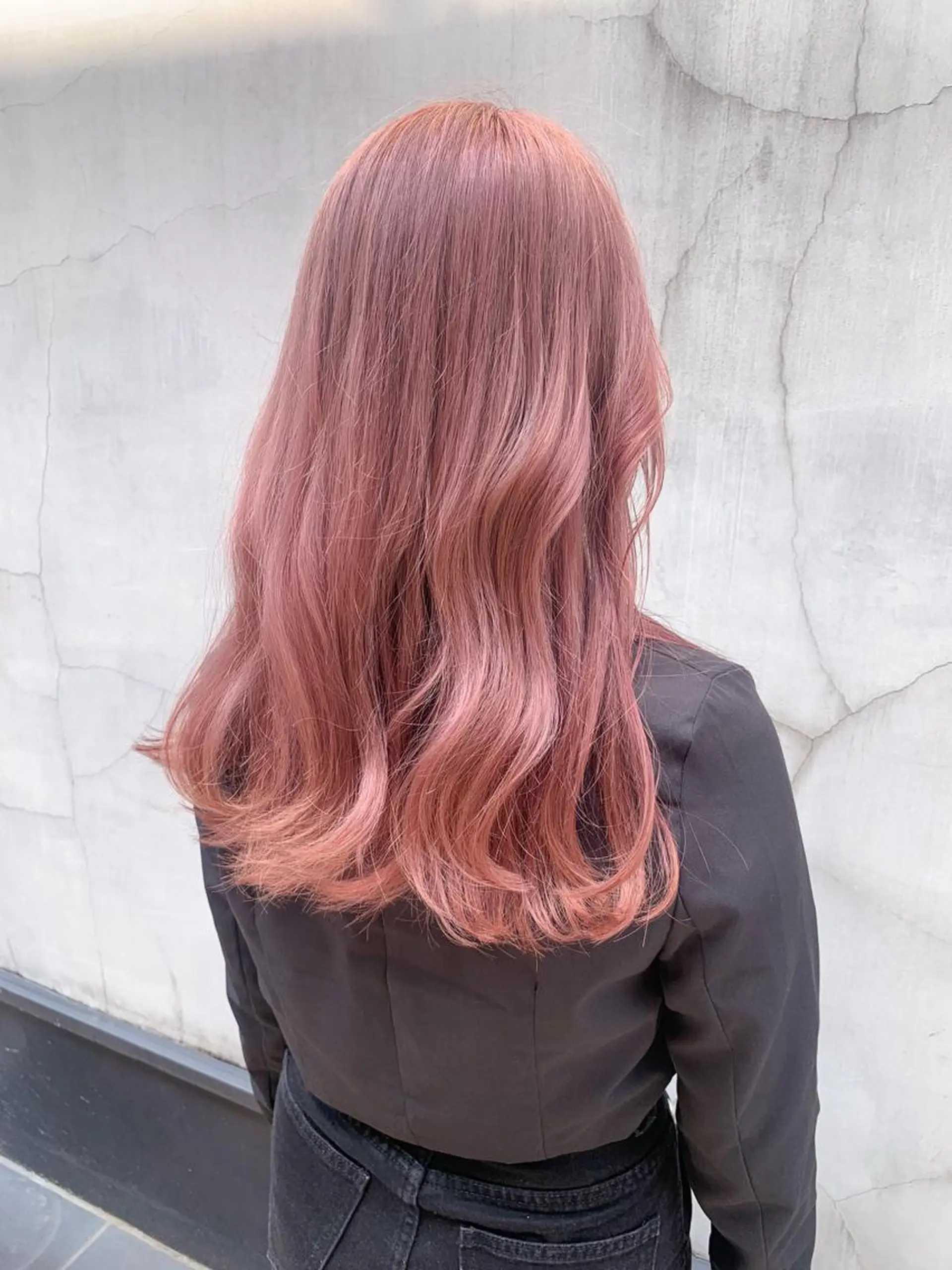 セミロング カラー ヘアアレンジ ブリーチ ヘアカラー トリートメント yuka .のヘアスタイル