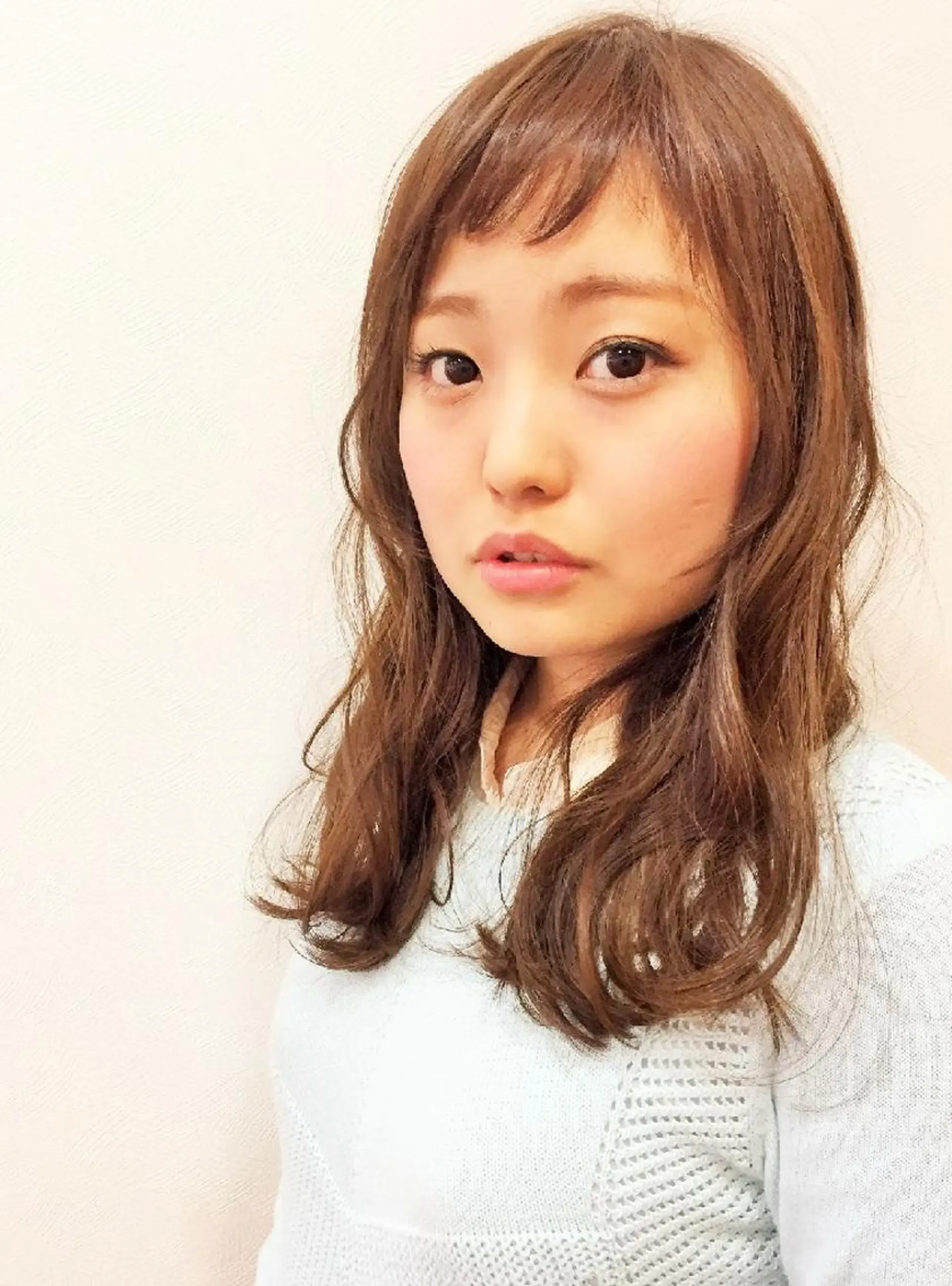 セミロング カラー パーマ 本間 裕史　のヘアスタイル