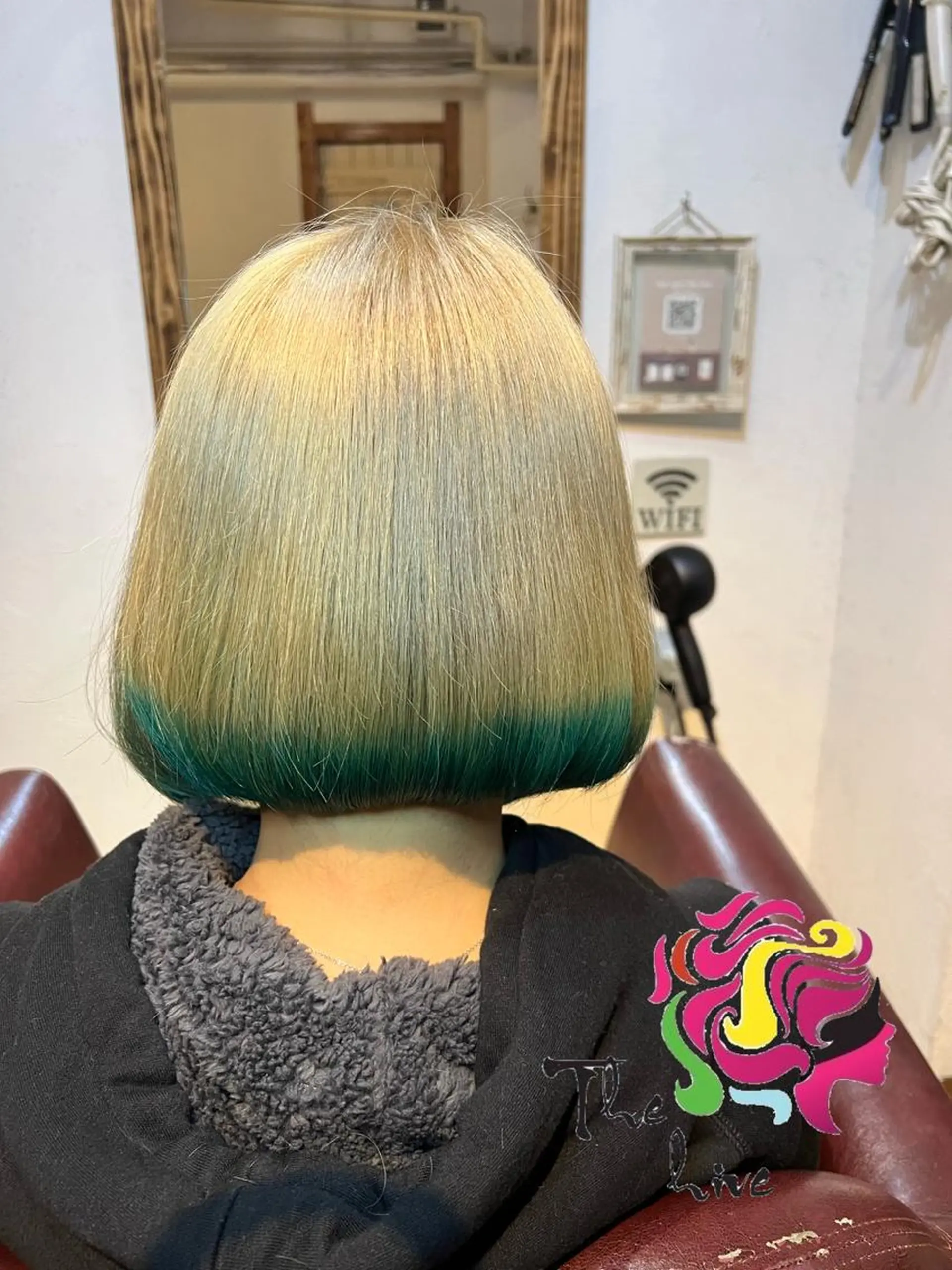 ミディアム カラー カット ヘアカラー Hair salon The hiveのヘアスタイル