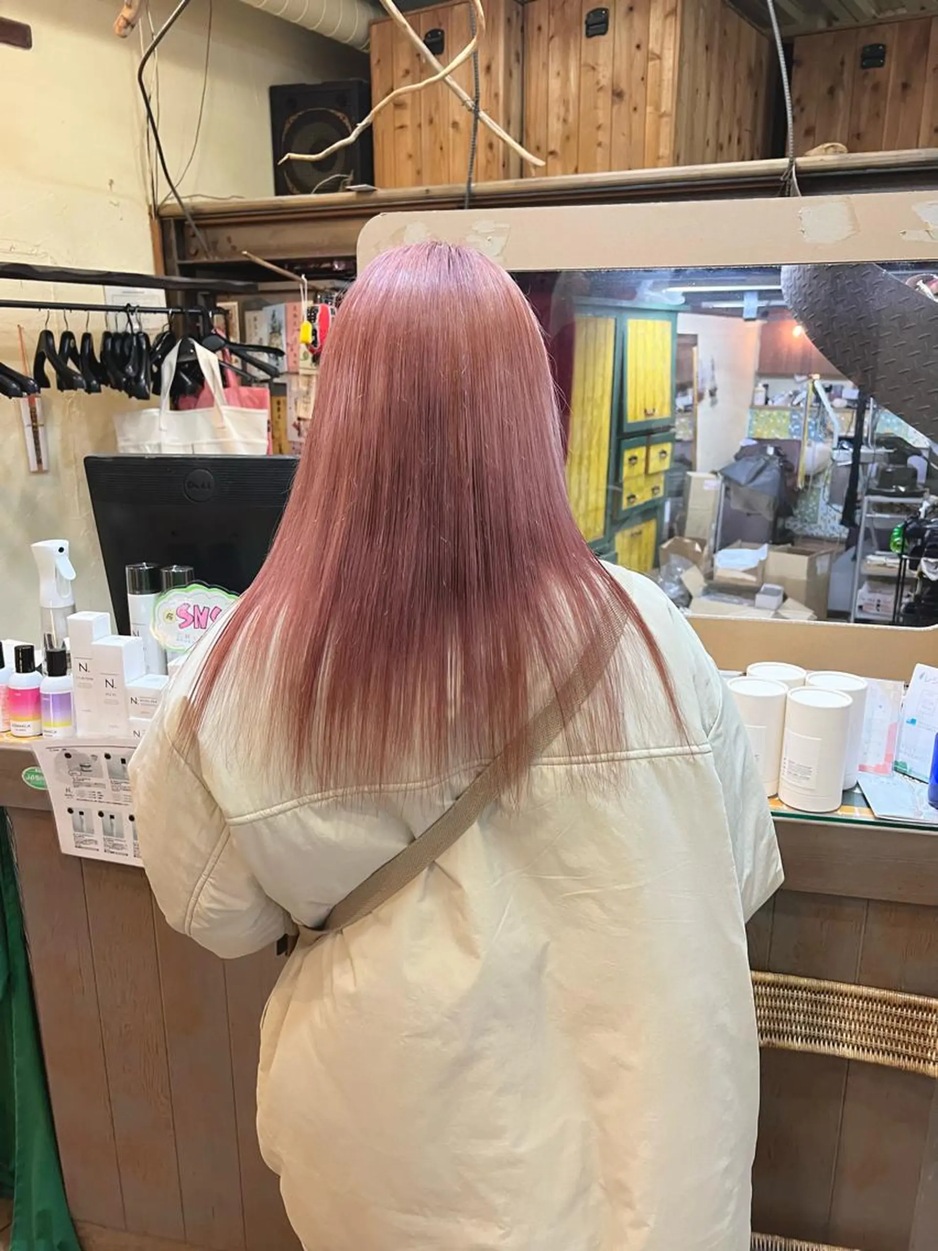 セミロング カラー ブリーチ 「sumi」 AMIのヘアスタイル