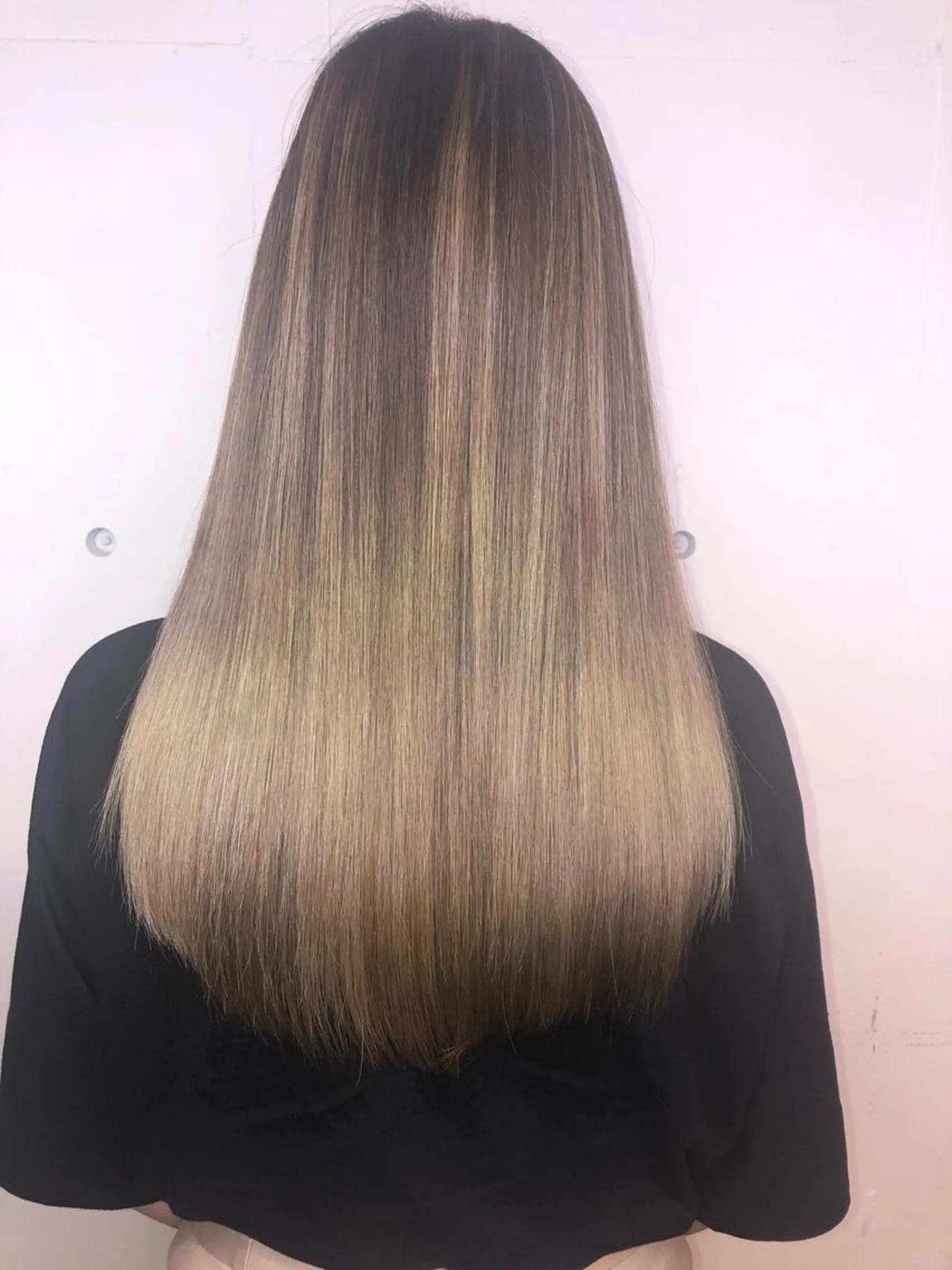 カラー ❄️冬の透け感カ ラー❄️HIDEKAのヘアスタイル