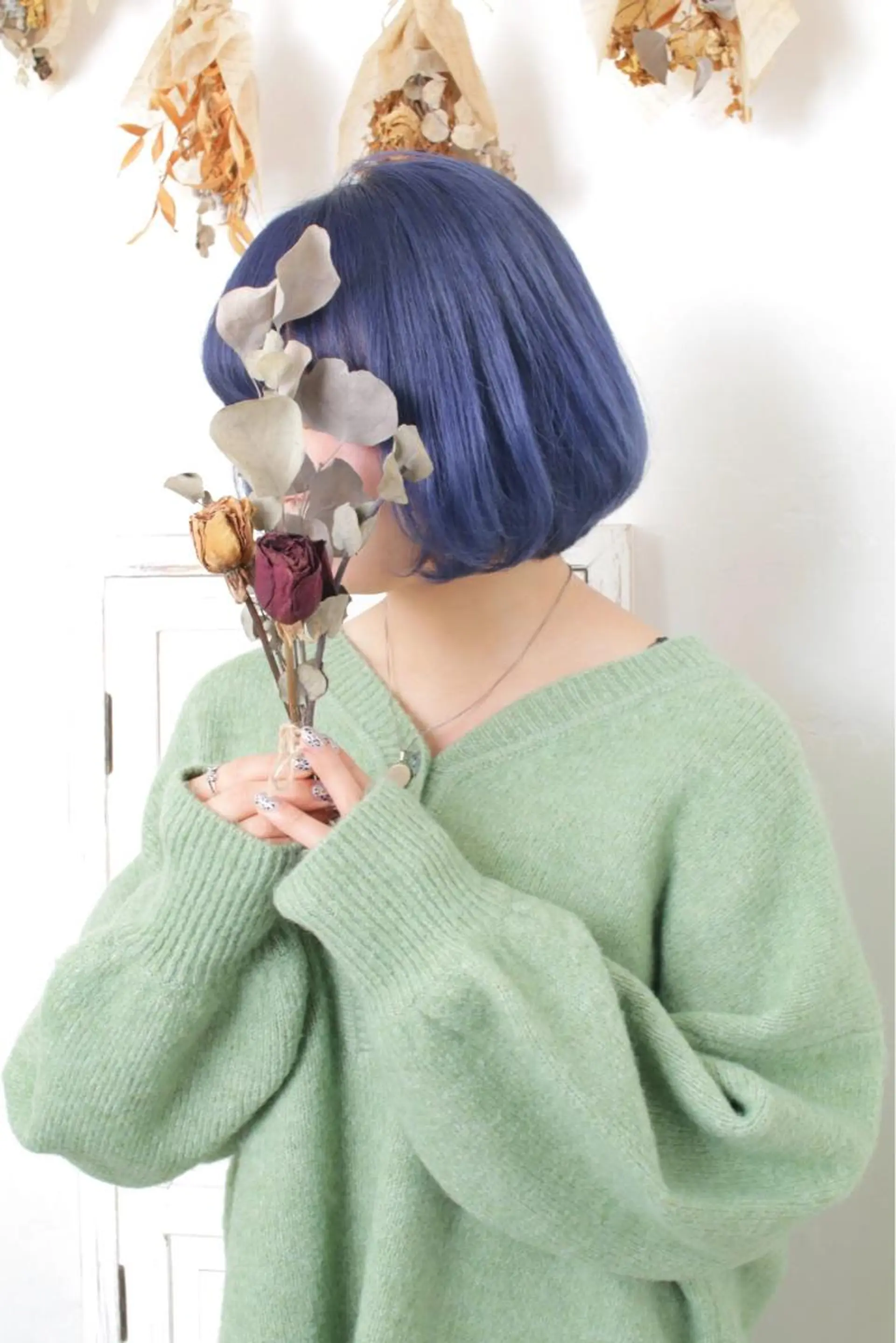 ショート カラー パーマ ヘアアレンジ 推し活専用 【派手髪】飯野ゆかりのヘアスタイル