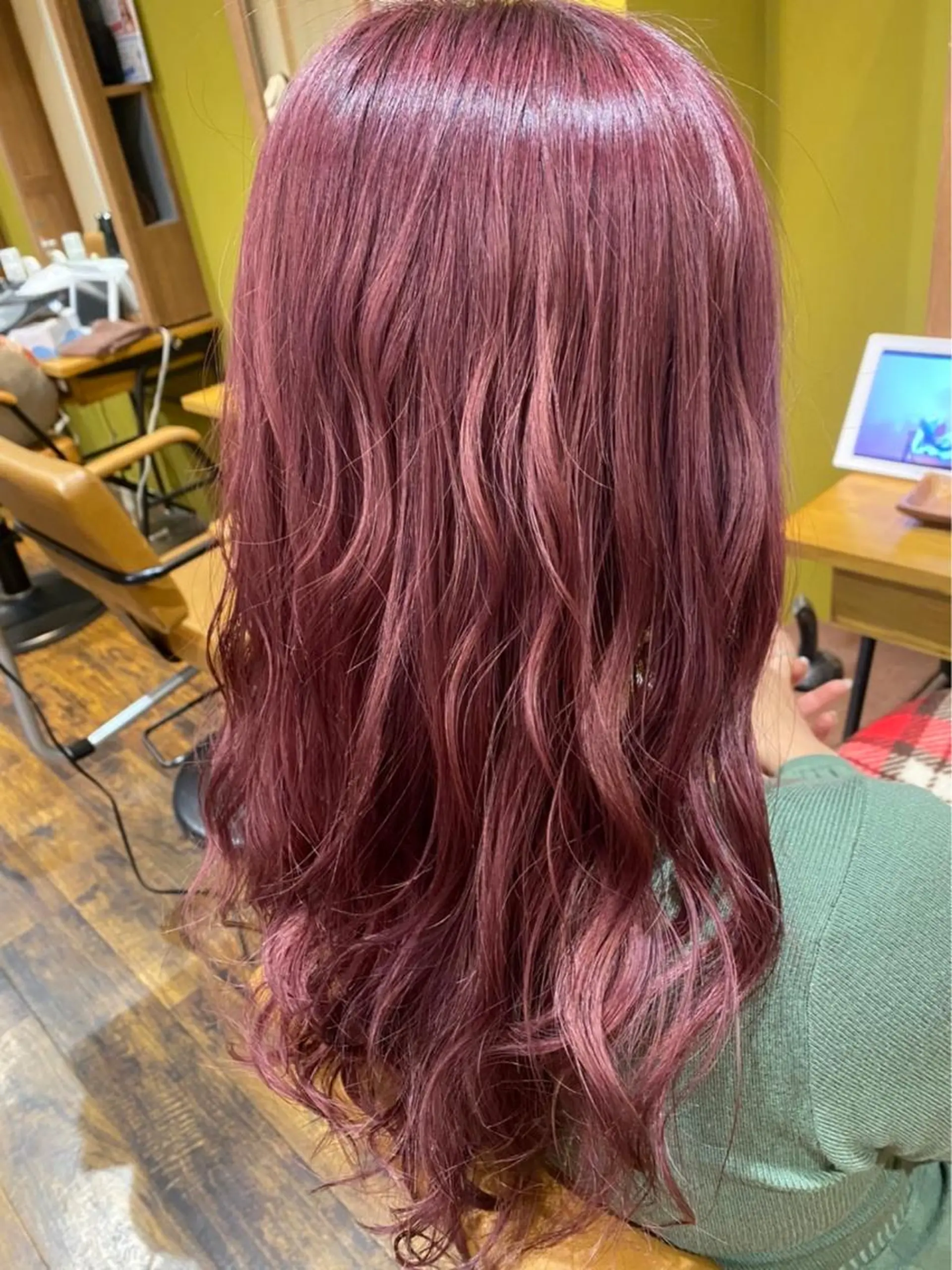 ロング カラー ピンクカラー brace立花 ✂︎ 吉田 茉由のヘアスタイル