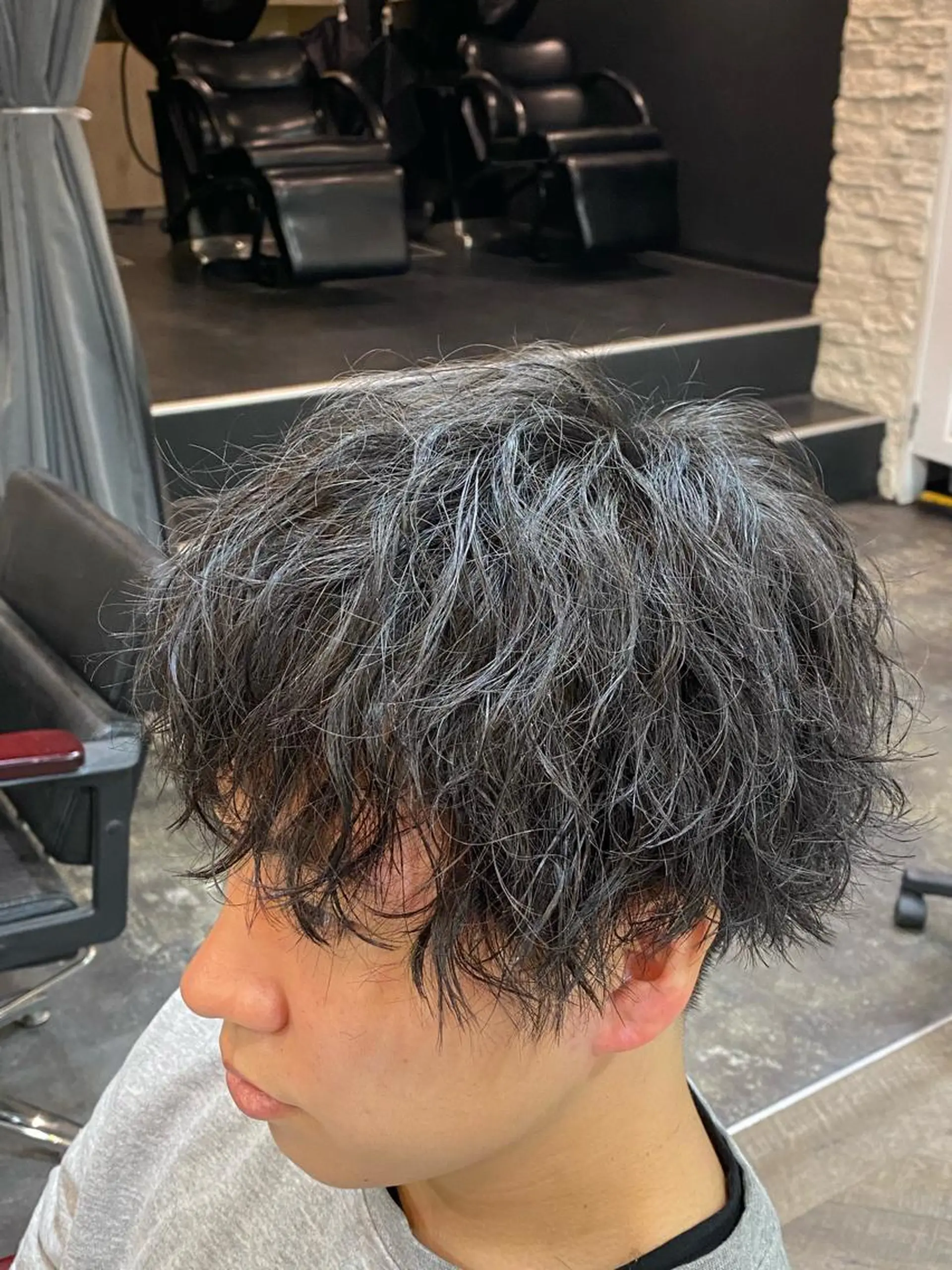 ミディアム パーマ ミディアムパーマ スパイラルパーマ カット パーマ Re.Meiro(リ・メイロ)所属・メンズカット/ 沖縄市/村田亮太のヘアスタイル