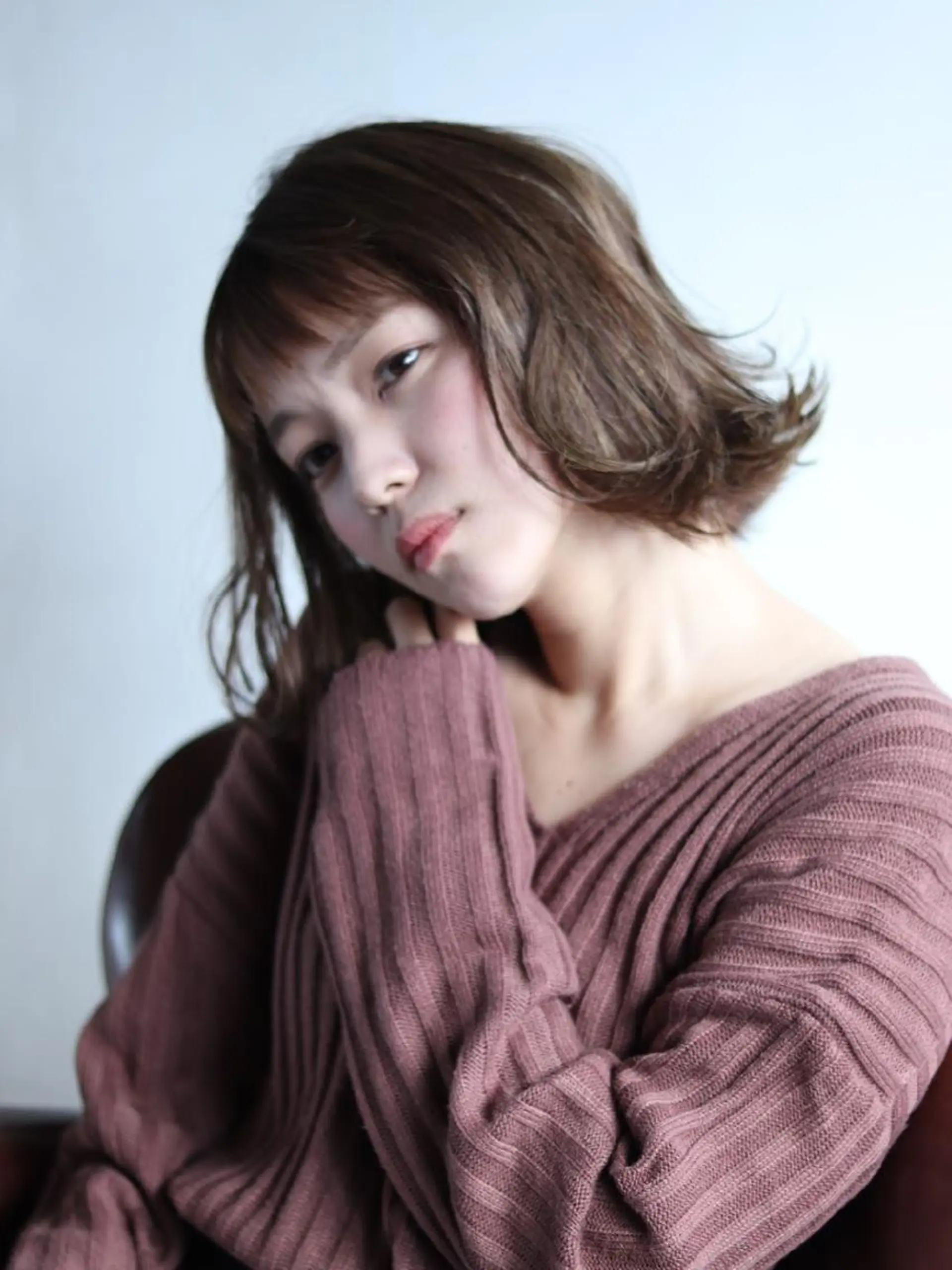 ミディアム カラー ボブ 外ハネヘア 尾野 恭平のヘアスタイル