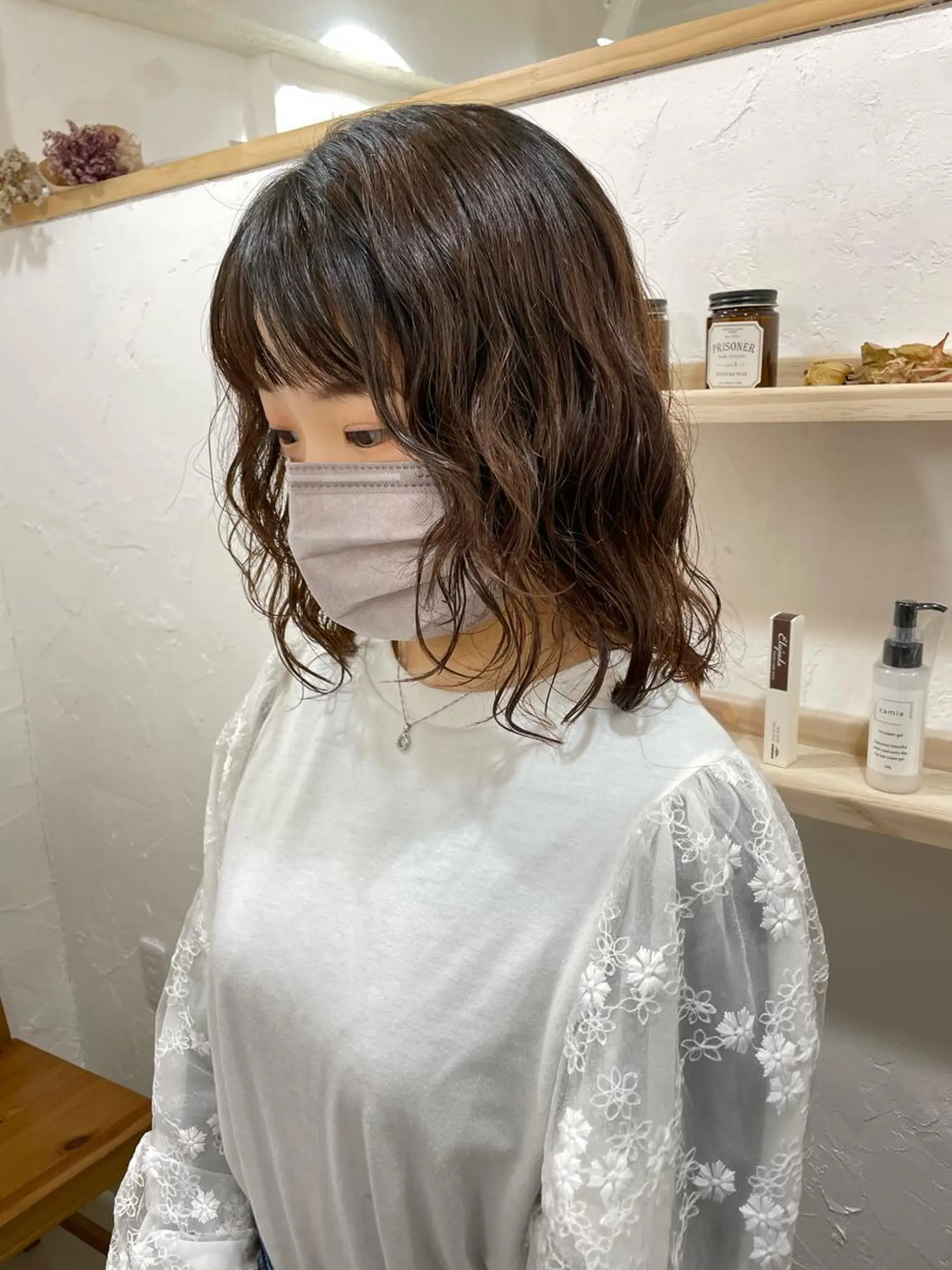 ミディアム カラー パーマ 切りっぱなしボブ ミディアムパーマ 透明感カラー ボブ ウルフカット 銀座No.1髪質改善 縮毛矯正/本木のヘアスタイル