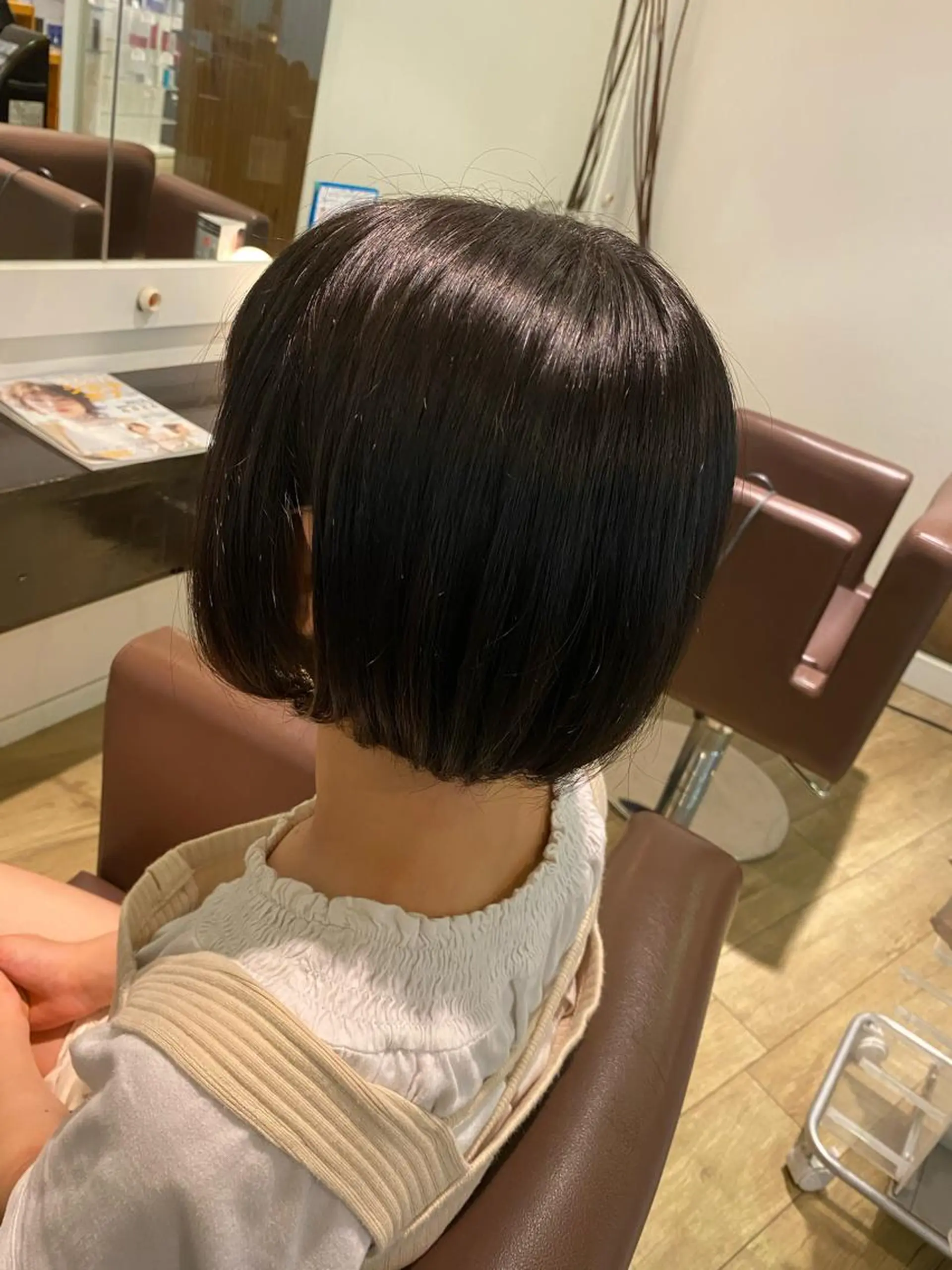 ミディアム 小宮 真理奈のヘアスタイル