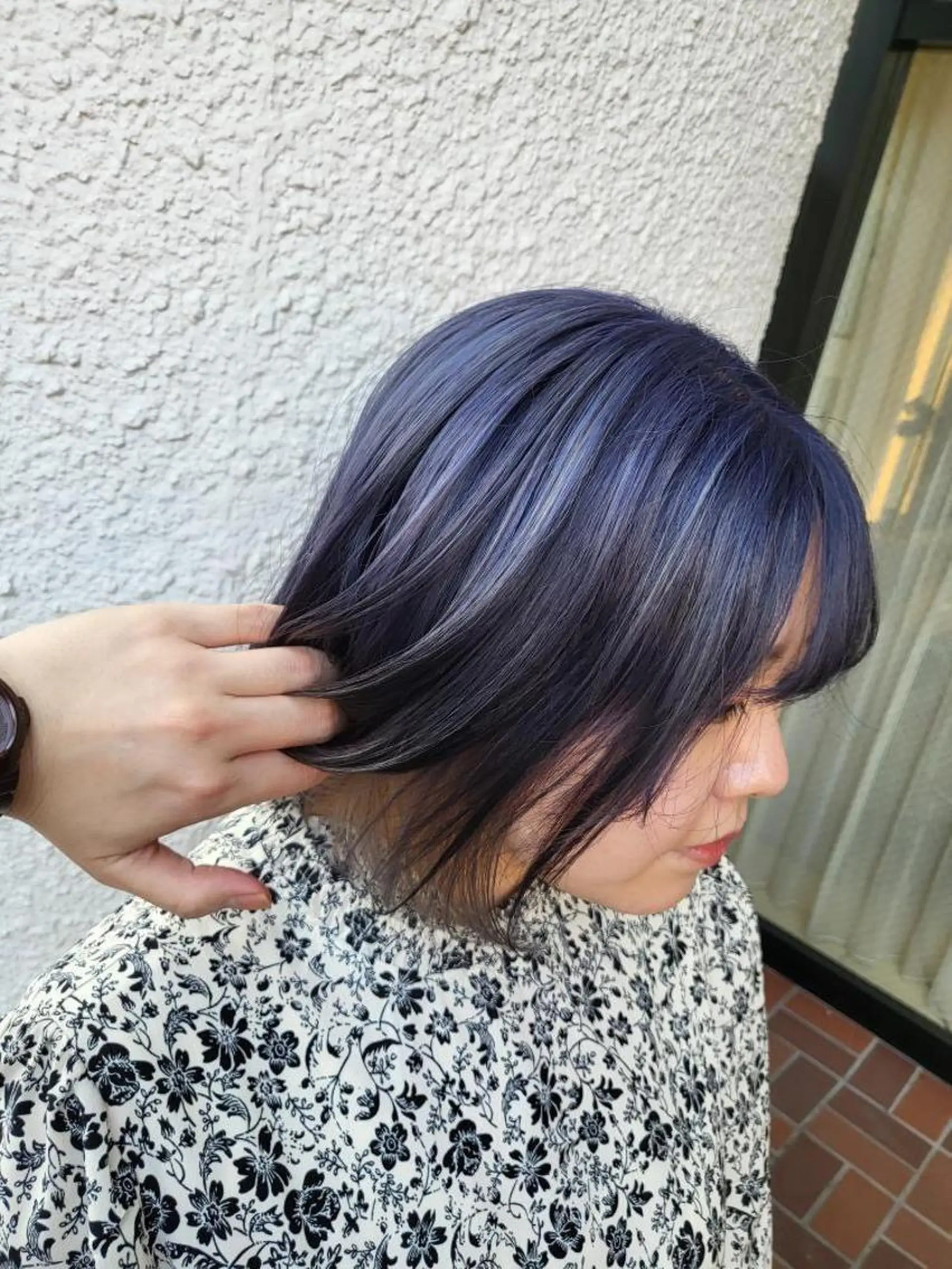 ショート カラー ハイトーン/レイヤー 似合わせ・ユキノのヘアスタイル