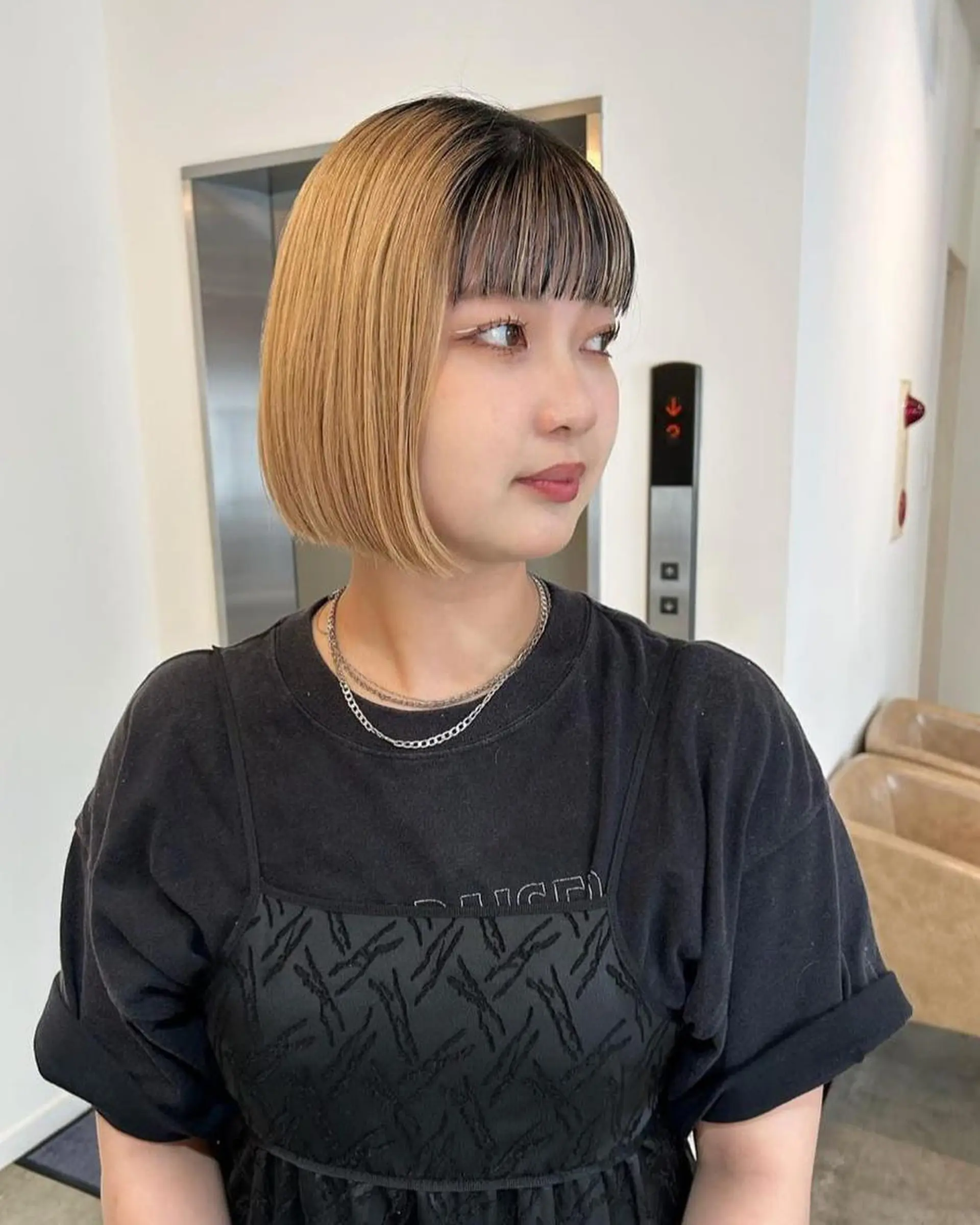 セミロング ヘアカラー トリートメント アヴァンスクロス あべのルシアス店のヘアスタイル